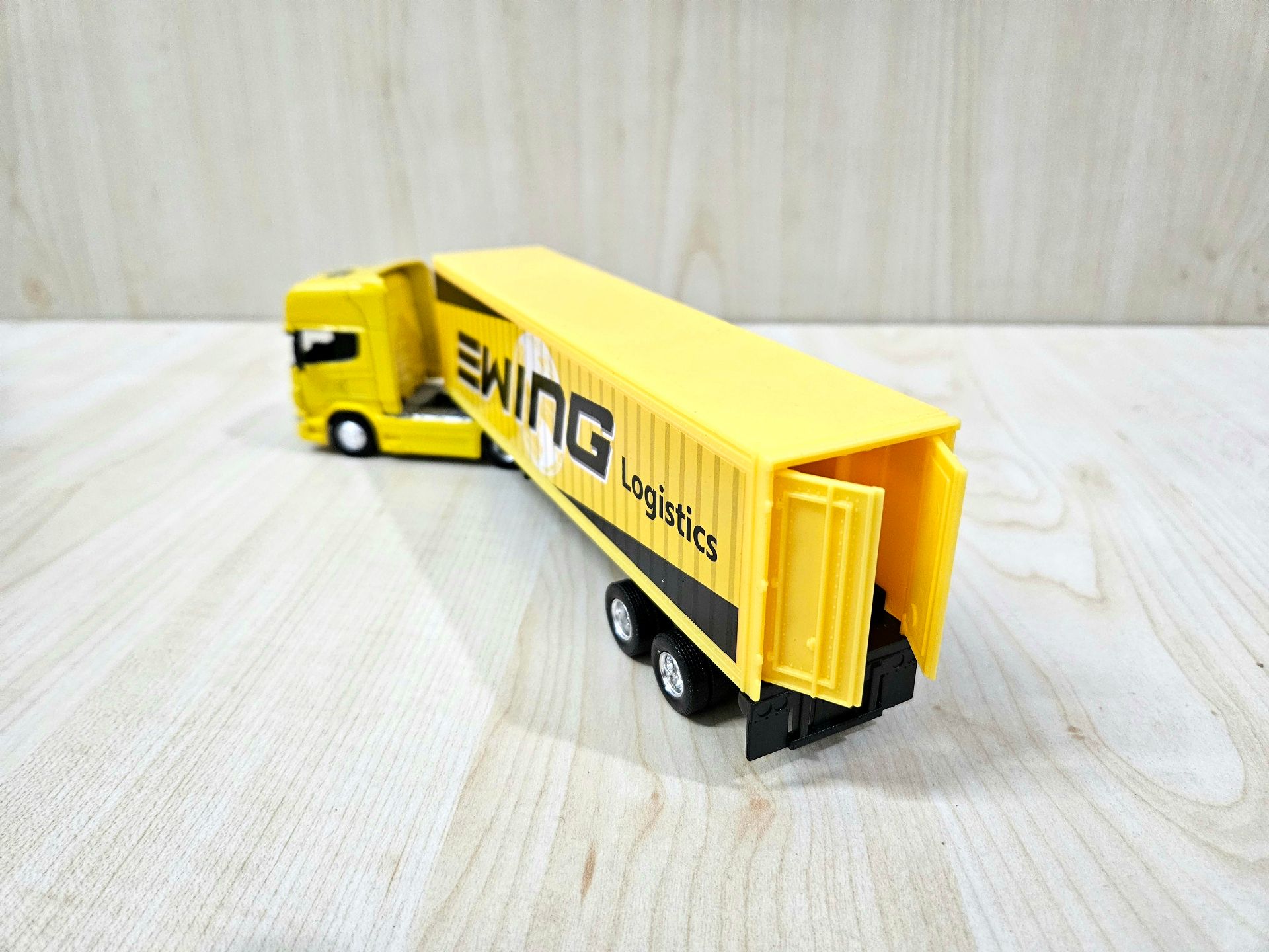 1/64 sarı SCANIA R730 TIR MAKETİ (24 cm boy)