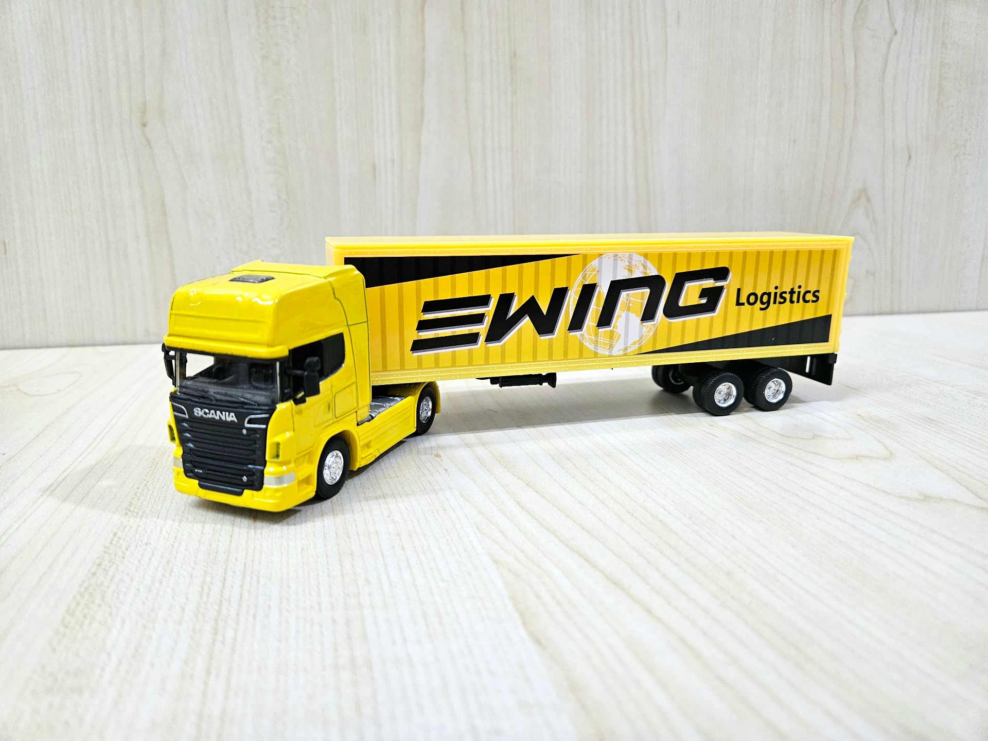 1/64 sarı SCANIA R730 TIR MAKETİ (24 cm boy)