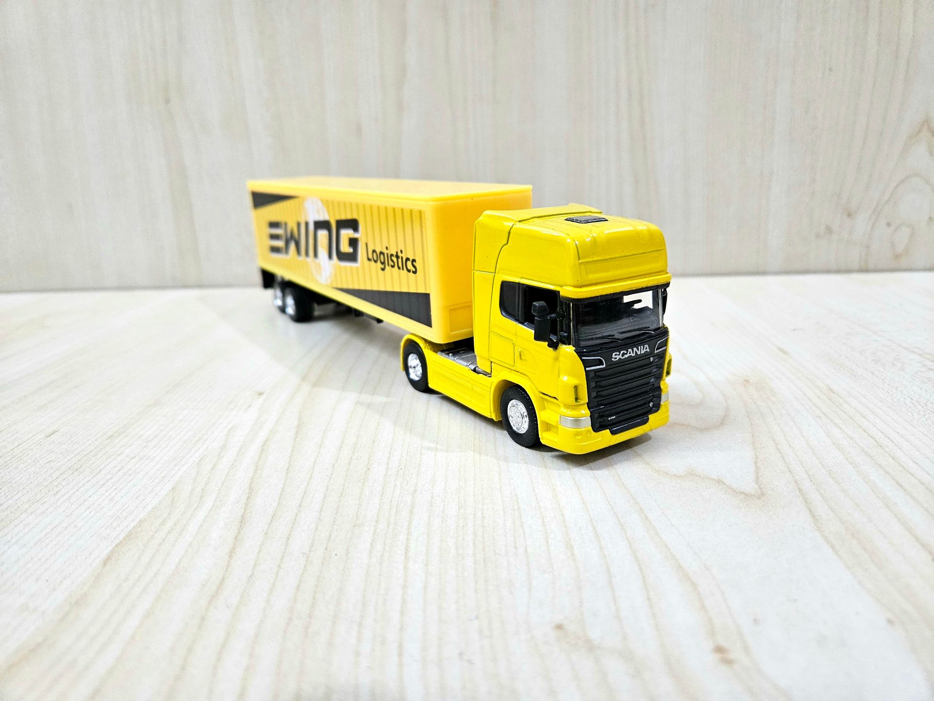 1/64 sarı SCANIA R730 TIR MAKETİ (24 cm boy)