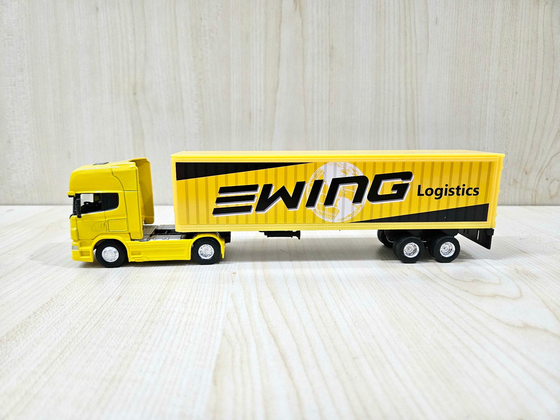 1/64 sarı SCANIA R730 TIR MAKETİ (24 cm boy)
