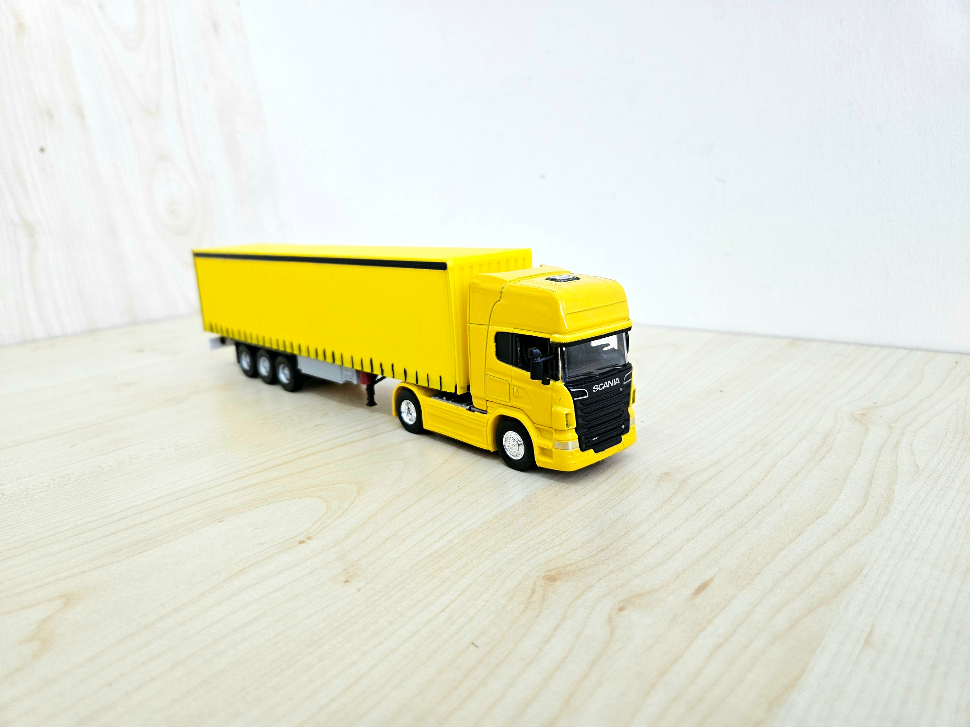 1/64 sarı SCANIA R730 TENTE DORSELİ TIR MAKETİ (25 cm boy)