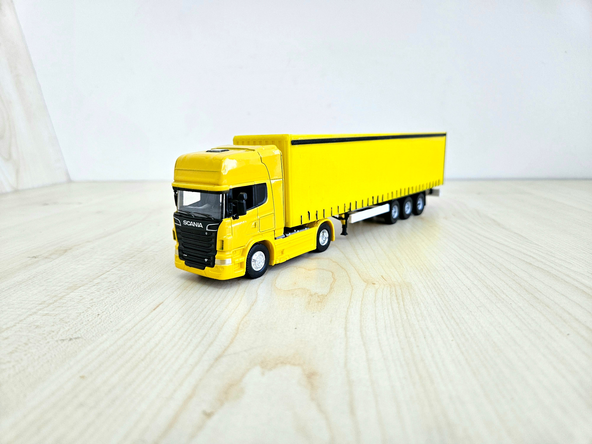 1/64 sarı SCANIA R730 TENTE DORSELİ TIR MAKETİ (25 cm boy)