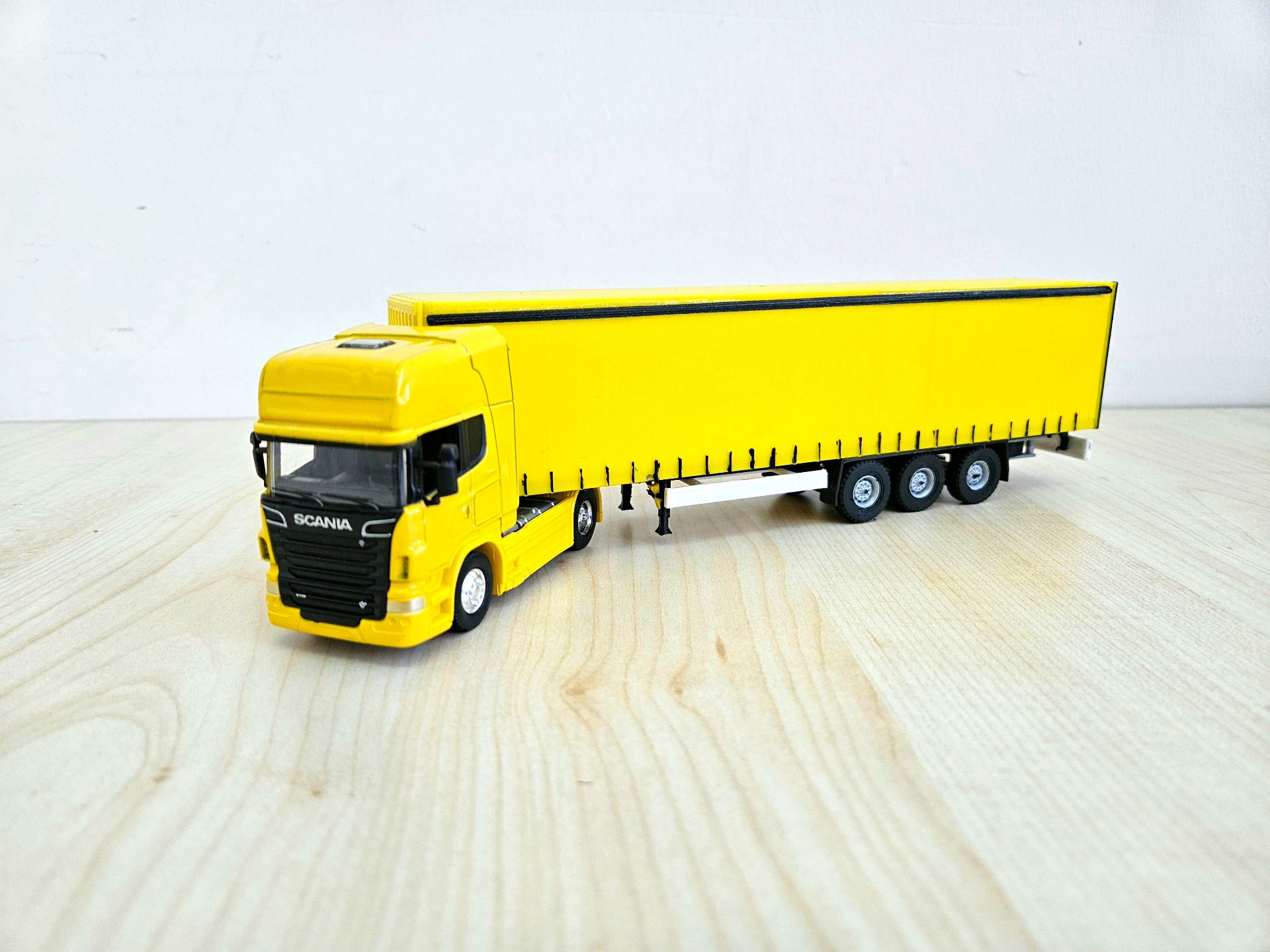 1/64 sarı SCANIA R730 TENTE DORSELİ TIR MAKETİ (25 cm boy)