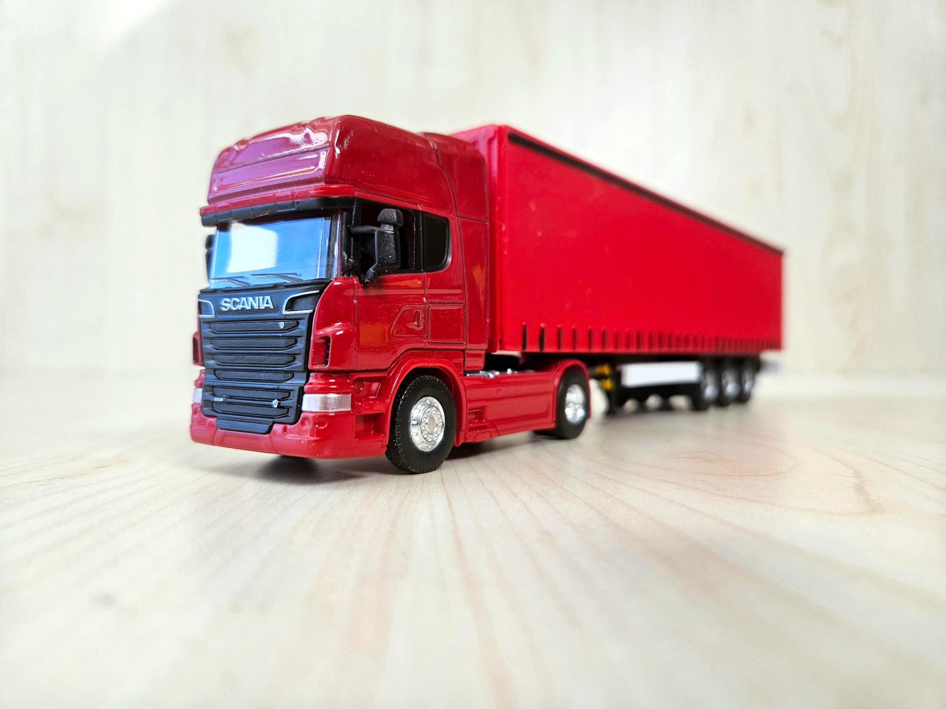 1/64 kırmızı SCANIA R730 TENTE DORSELİ TIR MAKETİ (25 cm boy)