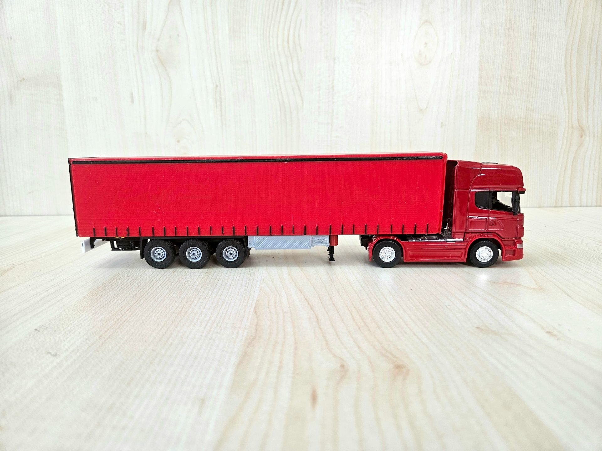 1/64 kırmızı SCANIA R730 TENTE DORSELİ TIR MAKETİ (25 cm boy)