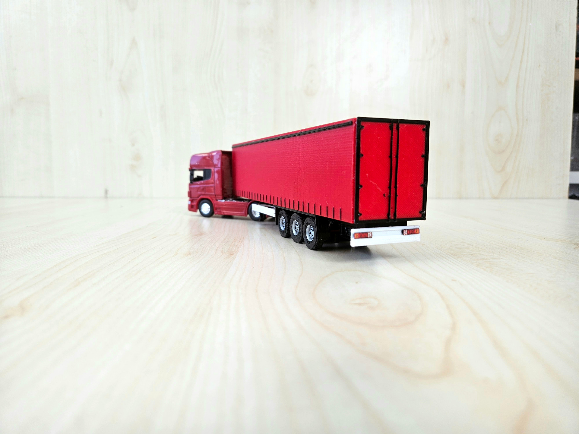 1/64 kırmızı SCANIA R730 TENTE DORSELİ TIR MAKETİ (25 cm boy)