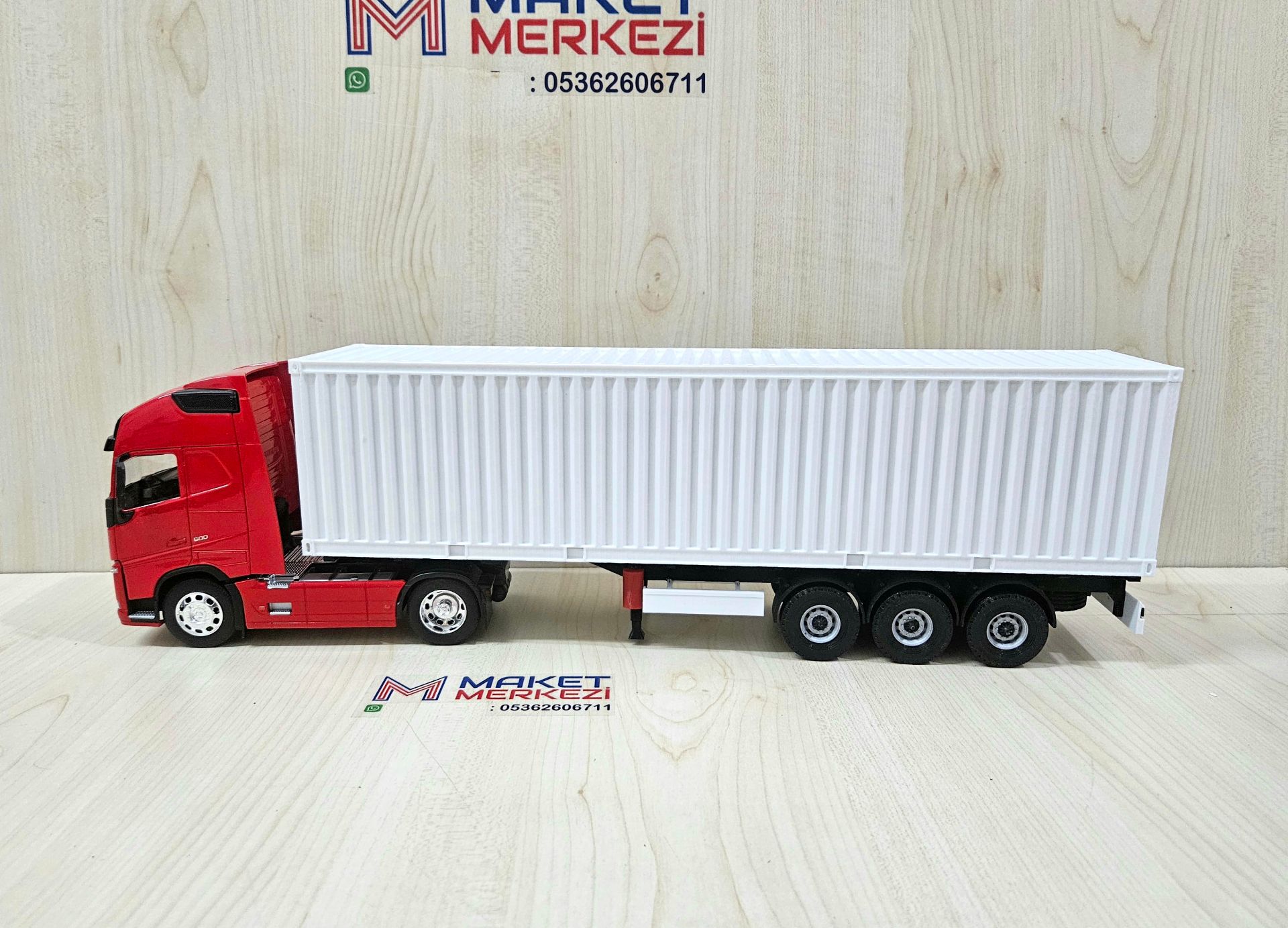 1/32 WELLY Kırmızı VOLVO FH4 KONTEYNER DORSELİ TIR