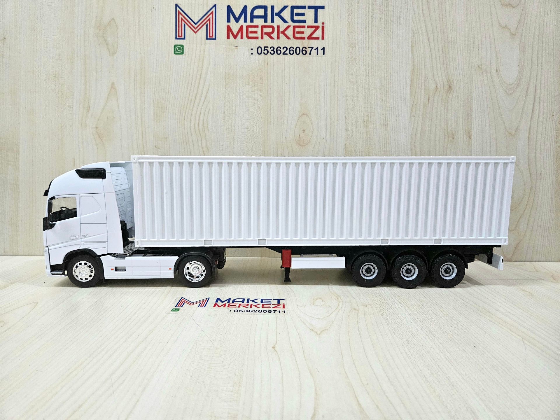 1/32 WELLY BEYAZ VOLVO FH4 KONTEYNER DORSELİ TIR