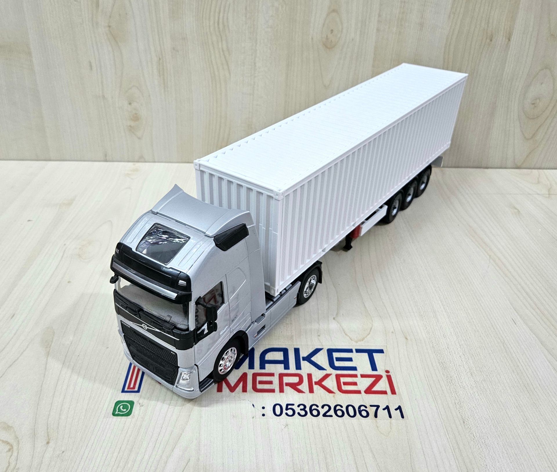 1/32 WELLY GRİ VOLVO FH4 KONTEYNER DORSELİ TIR