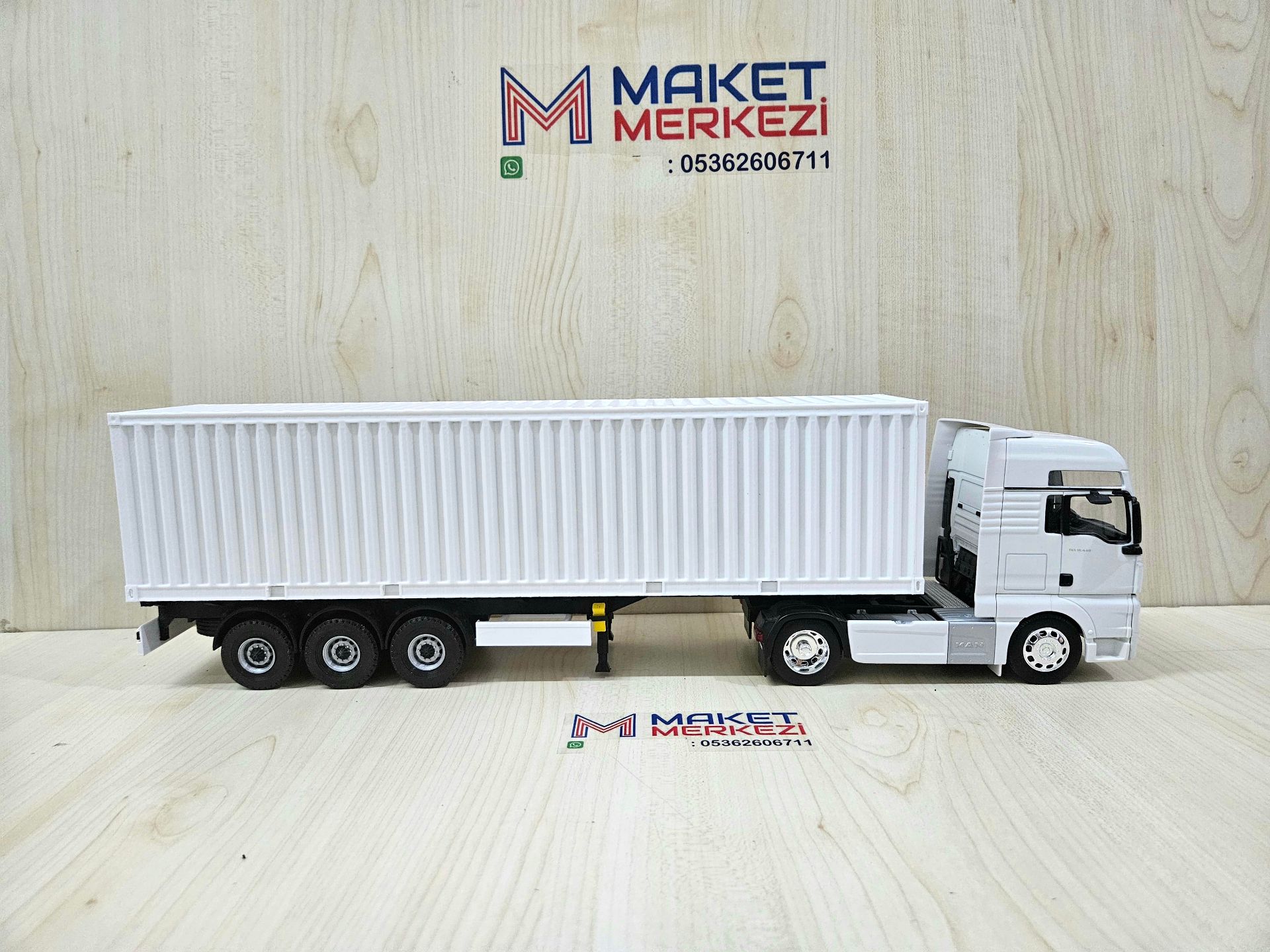 1/32 WELLY MAN TGX KONTEYNER DORSELİ TIR