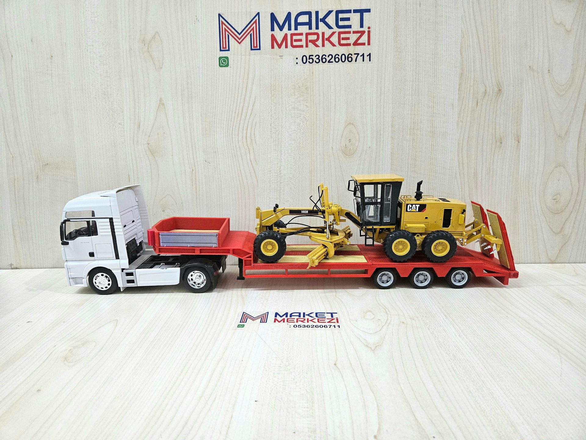 1/32 WELLY MAN TGX LOWBED DORSELİ TIR MAKETİ