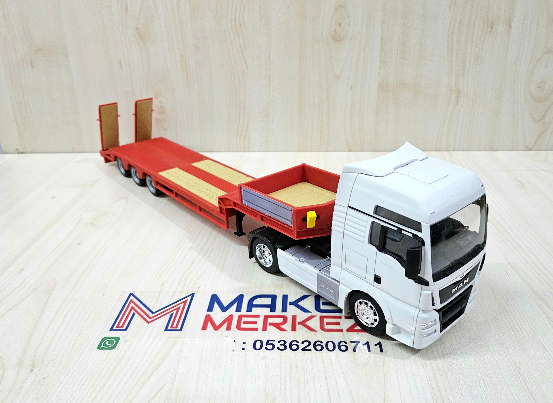 1/32 WELLY MAN TGX LOWBED DORSELİ TIR MAKETİ