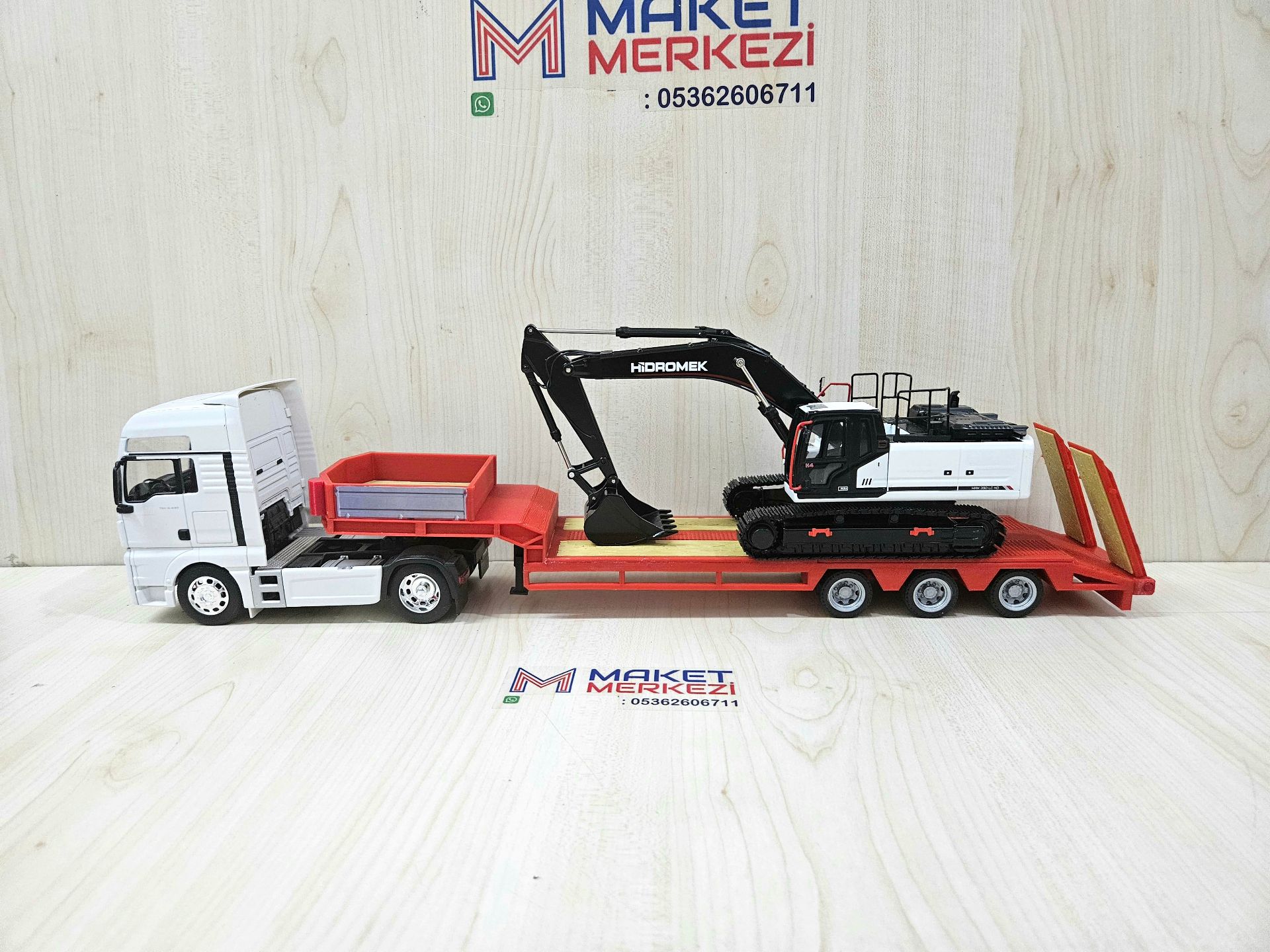 1/32 WELLY MAN TGX LOWBED DORSELİ TIR MAKETİ