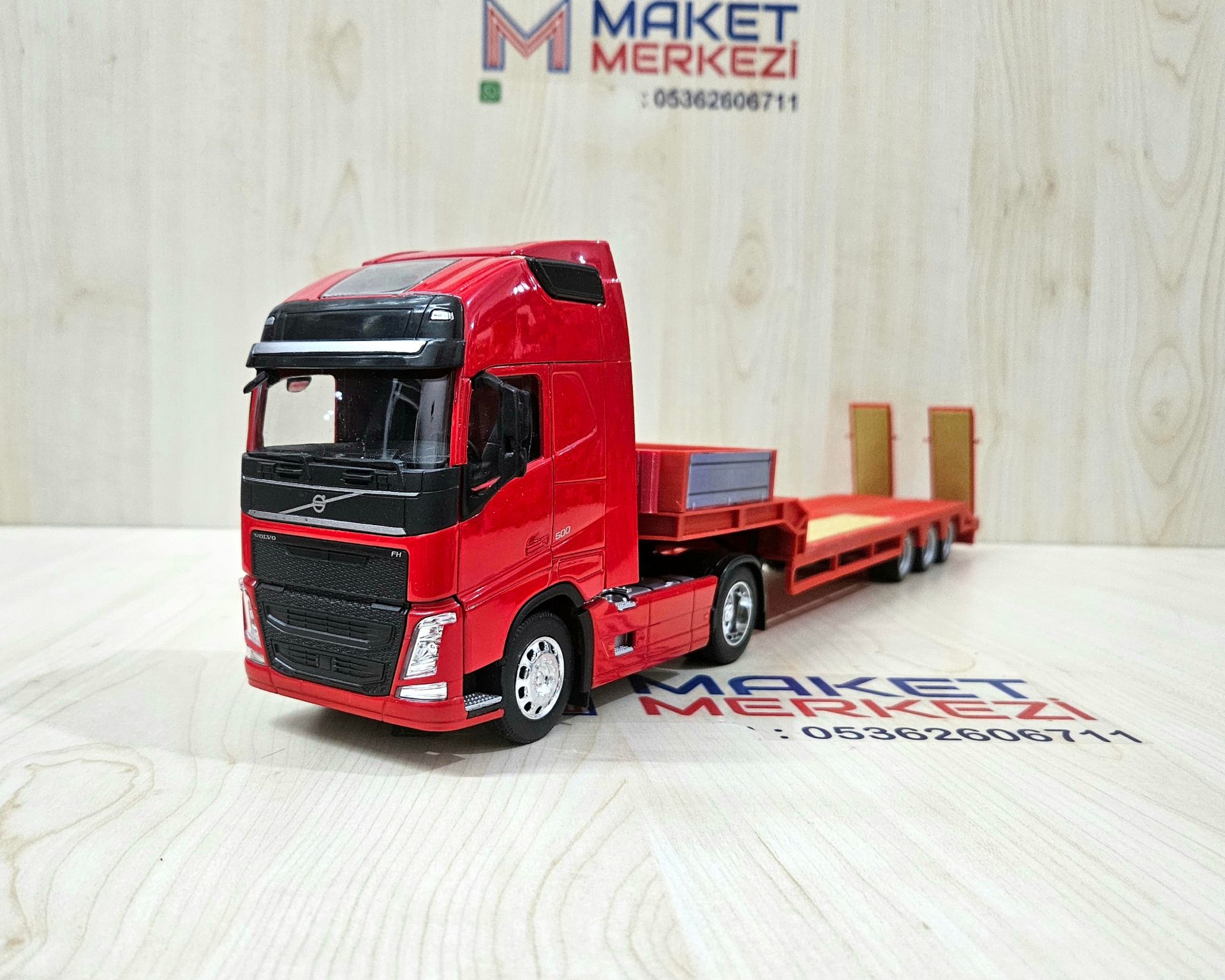 1/32 WELLY KIRMIZI VOLVO FH4 LOWBED DORSELİ TIR MAKETİ