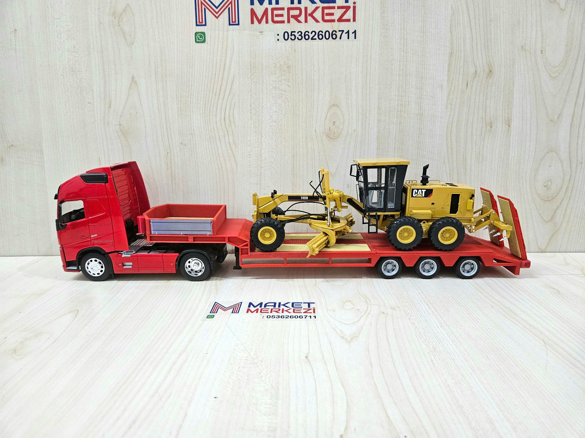 1/32 WELLY KIRMIZI VOLVO FH4 LOWBED DORSELİ TIR MAKETİ