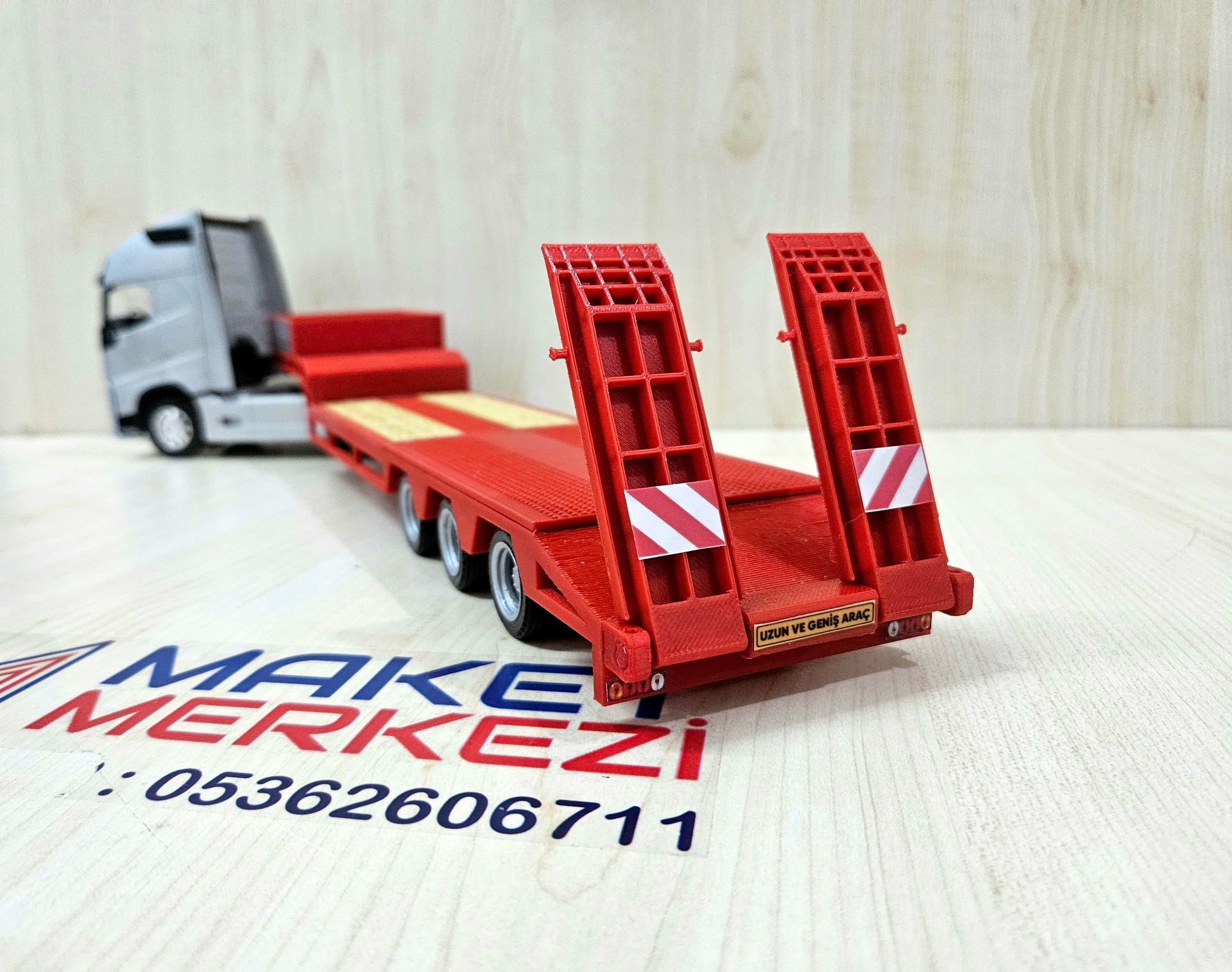 1/32 WELLY GRİ VOLVO FH4 LOWBED DORSELİ TIR MAKETİ