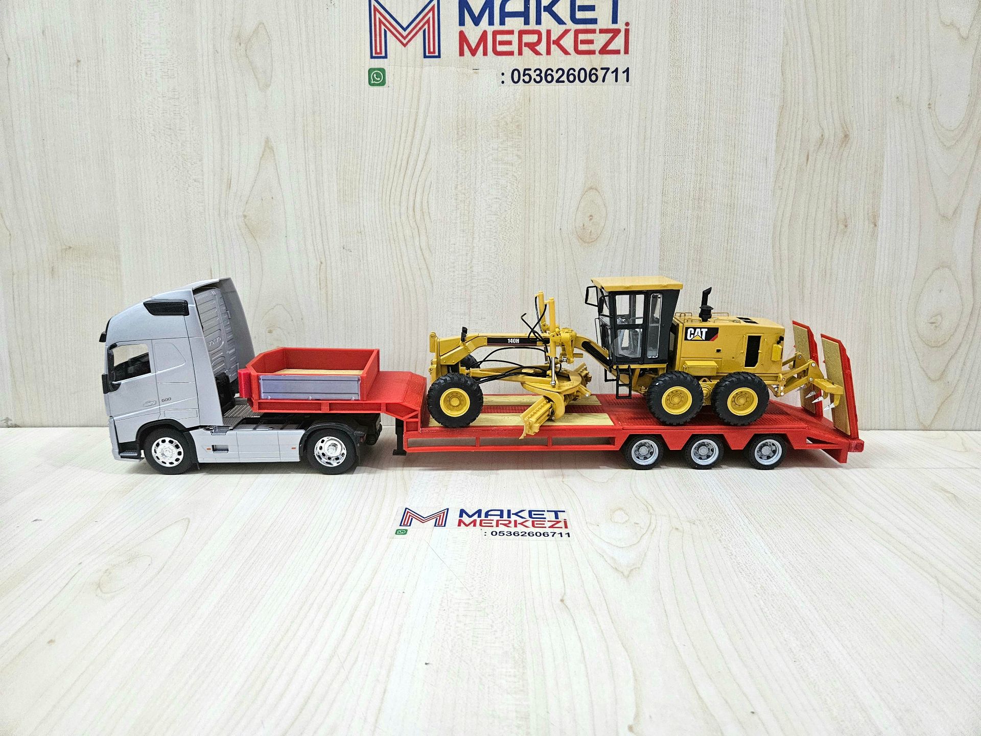 1/32 WELLY GRİ VOLVO FH4 LOWBED DORSELİ TIR MAKETİ