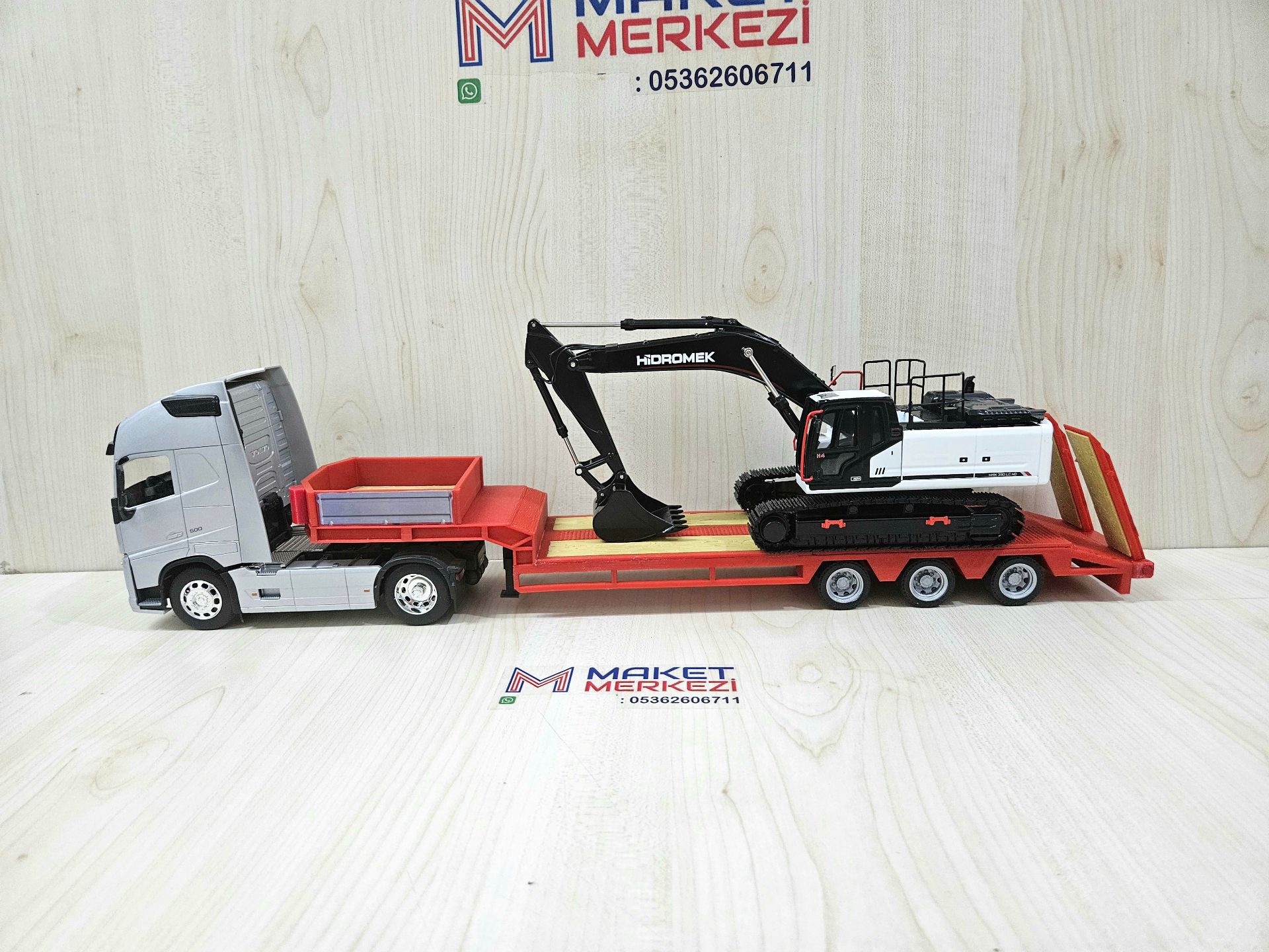 1/32 WELLY GRİ VOLVO FH4 LOWBED DORSELİ TIR MAKETİ