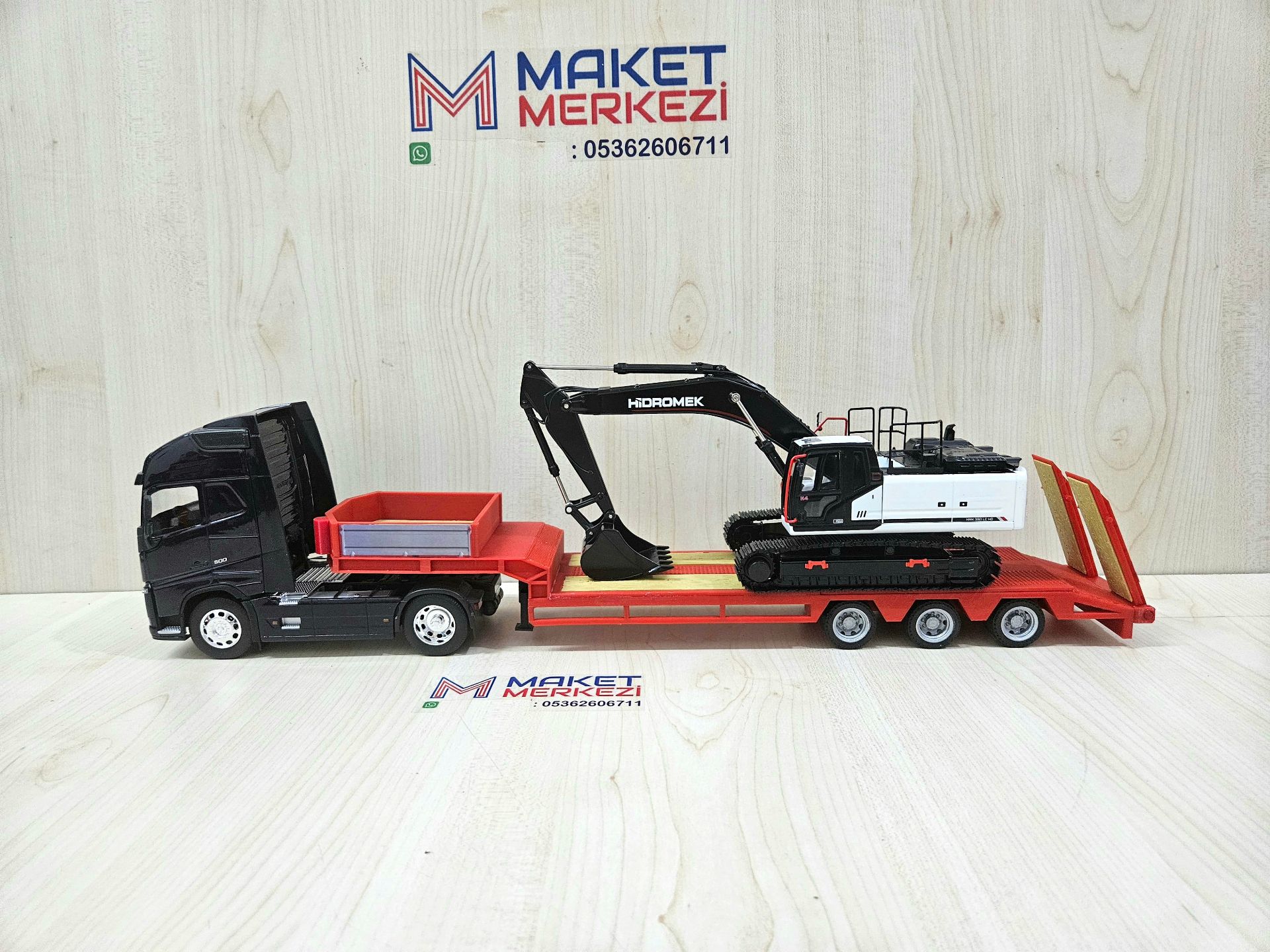 1/32 WELLY LACİVERT VOLVO FH4 LOWBED DORSELİ TIR MAKETİ