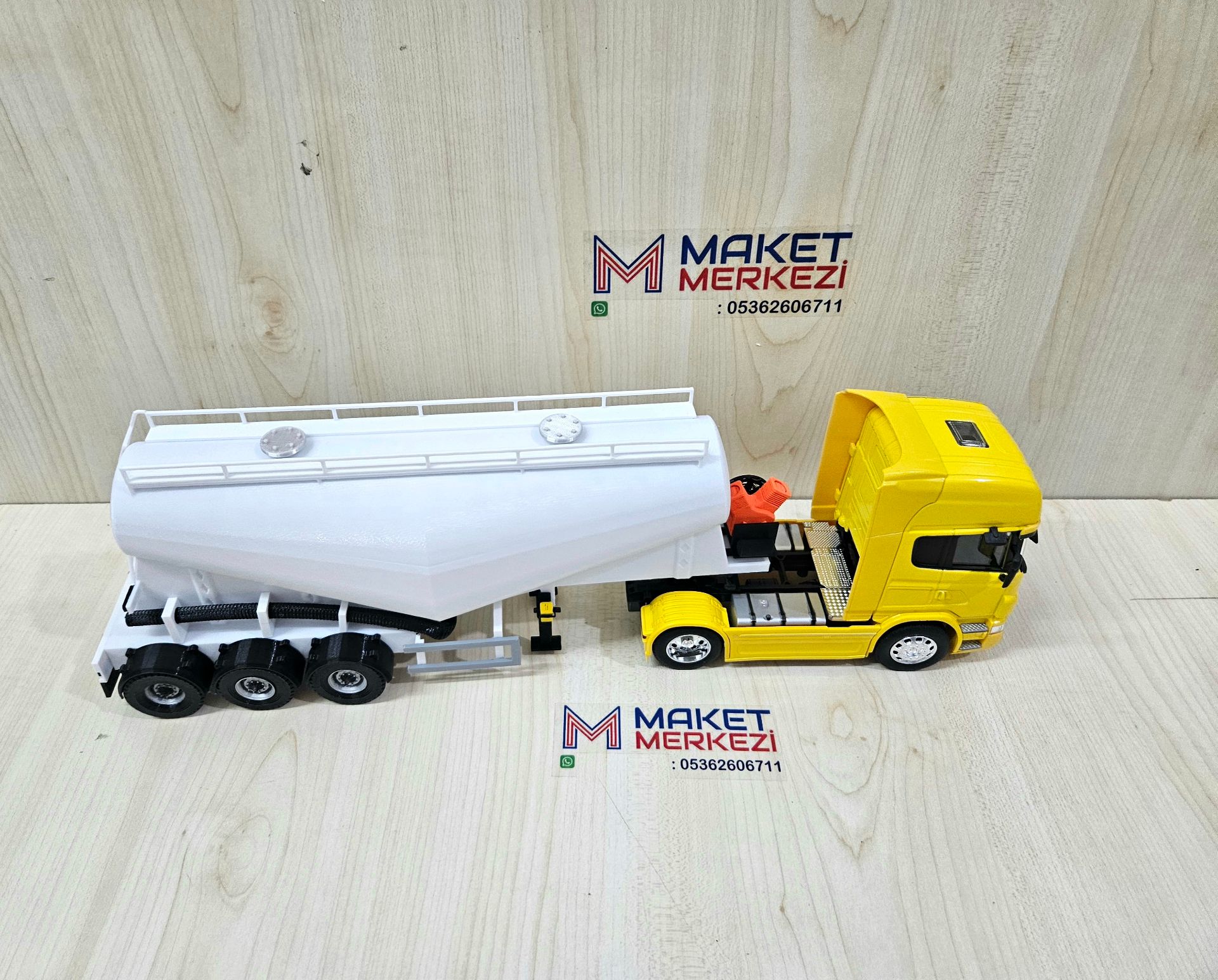 1/32 WELLY SARI SCANIA R730 V TİPİ SİLOBAS TIR MAKETİ