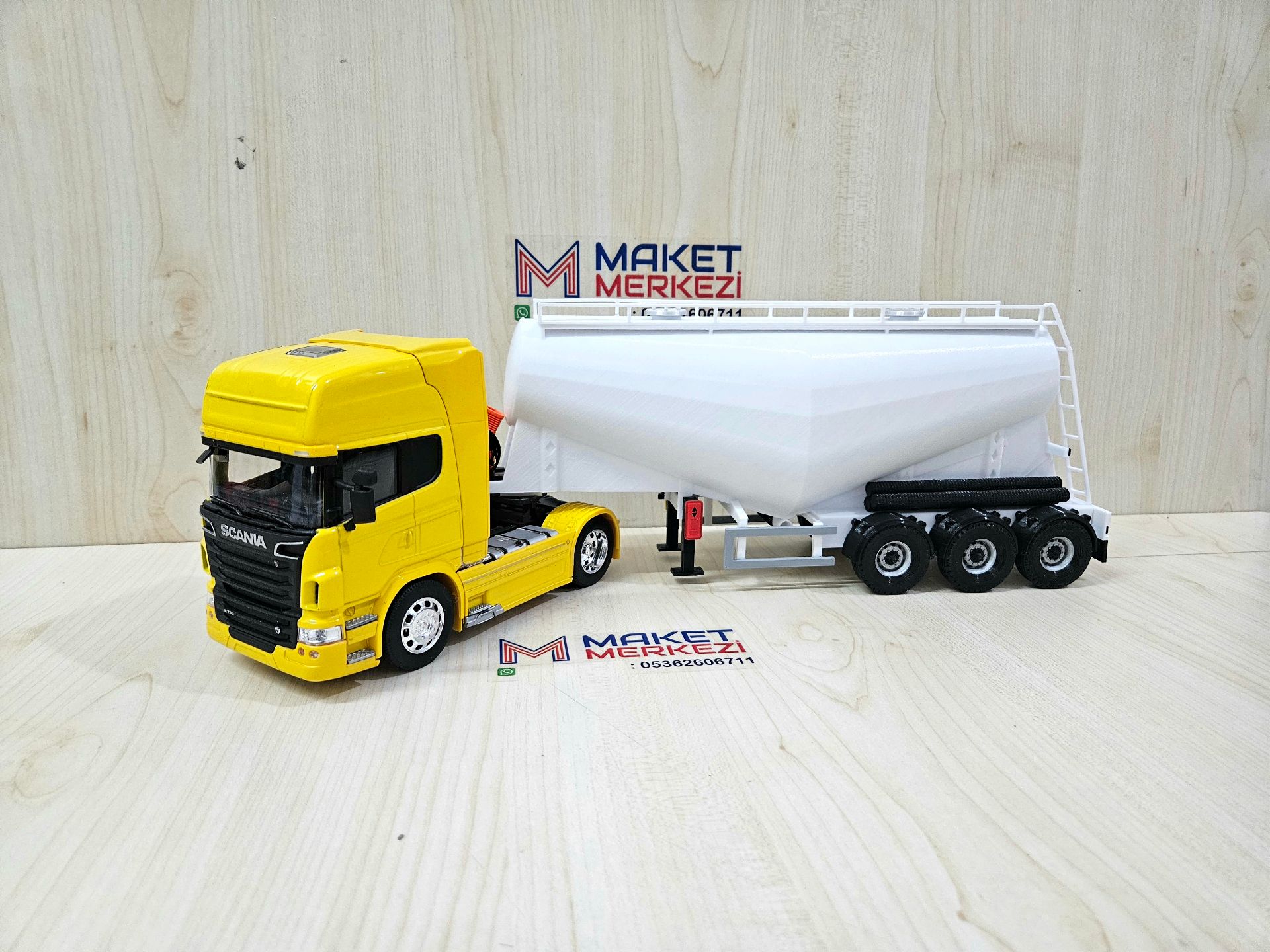 1/32 WELLY SARI SCANIA R730 V TİPİ SİLOBAS TIR MAKETİ