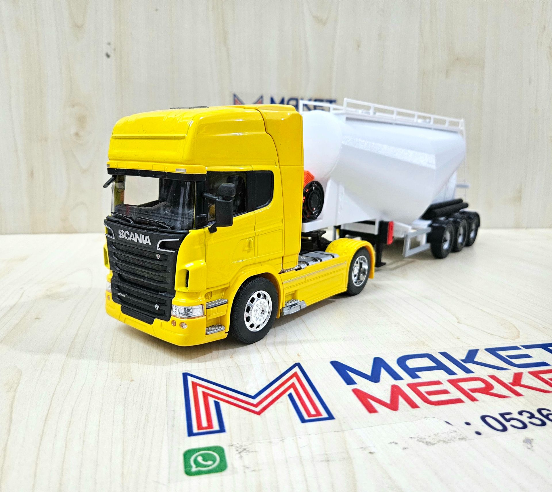 1/32 WELLY SARI SCANIA R730 V TİPİ SİLOBAS TIR MAKETİ