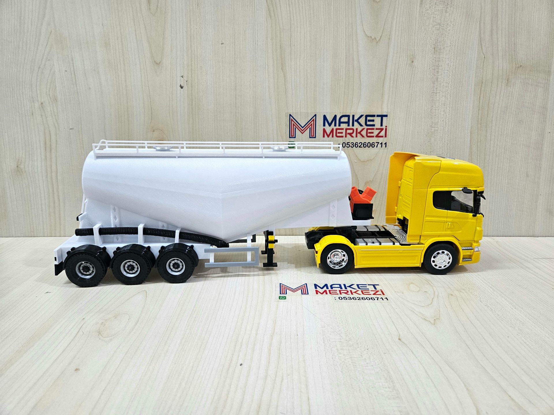 1/32 WELLY SARI SCANIA R730 V TİPİ SİLOBAS TIR MAKETİ
