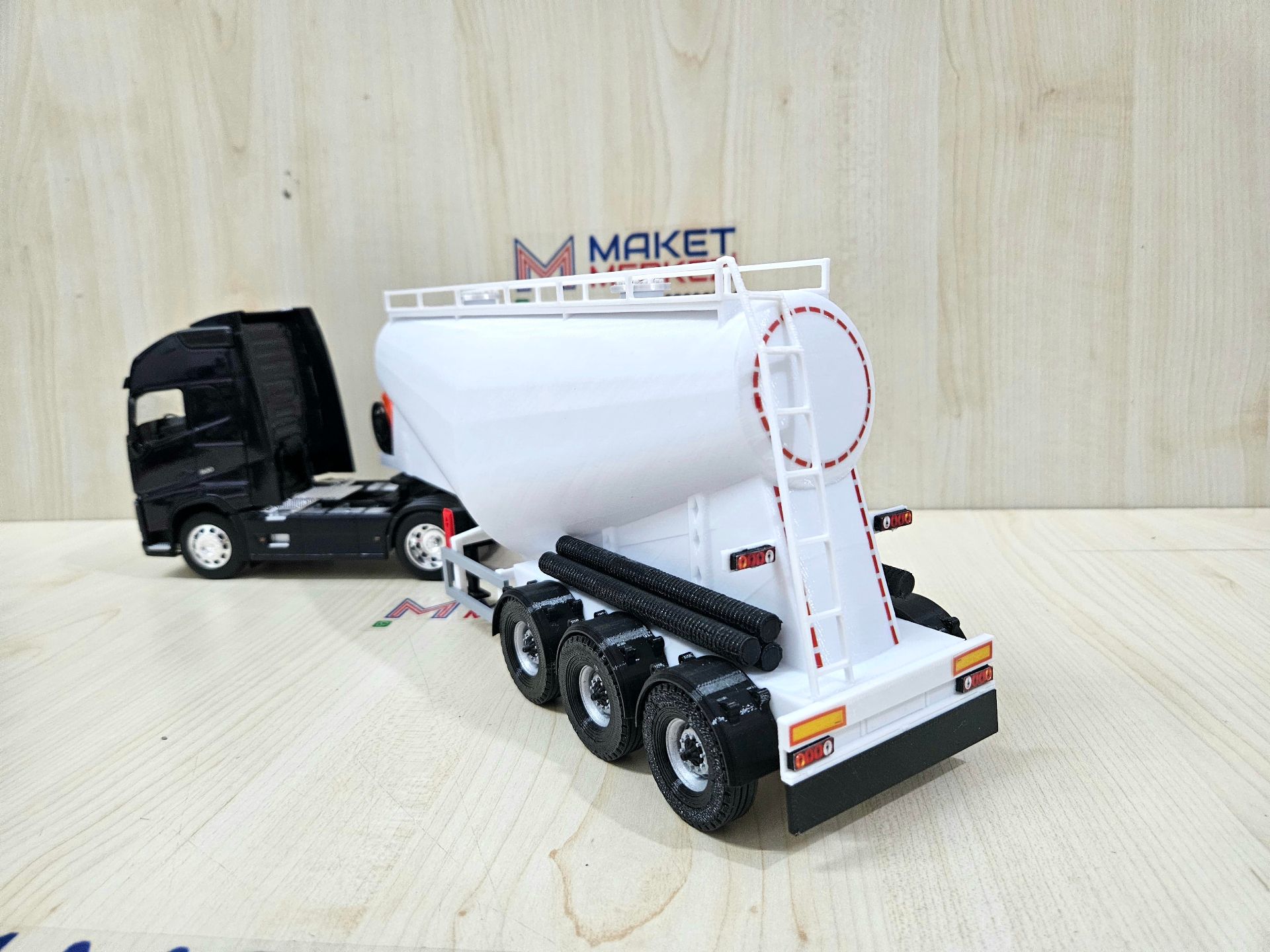1/32 WELLY LACİVERT VOLVO FH4 V TİPİ SİLOBAS TIR MAKETİ