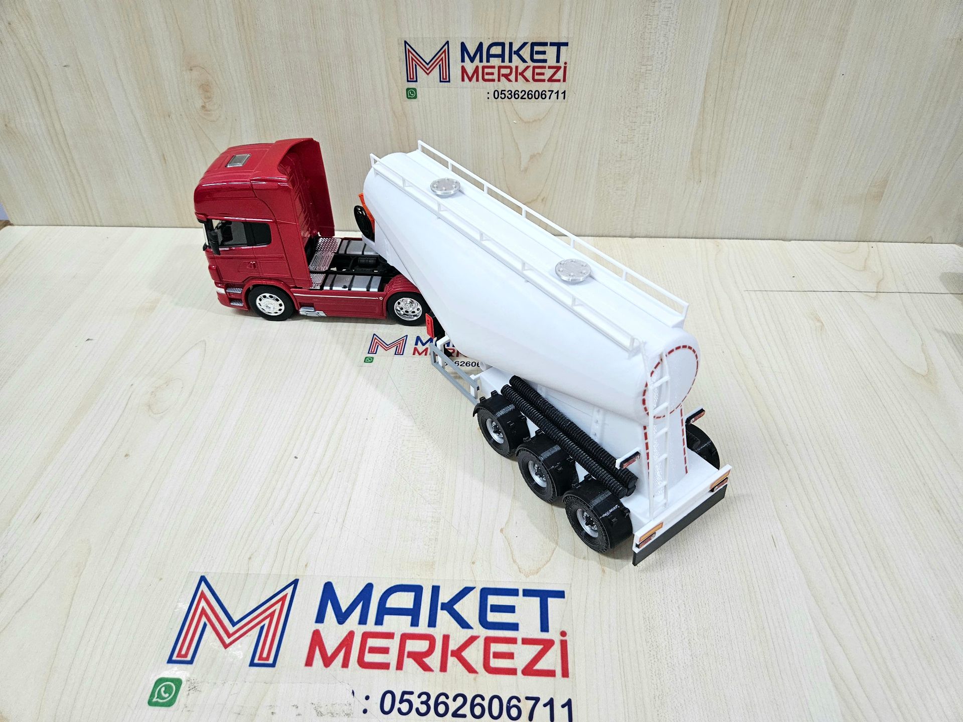 1/32 WELLY SCANIA R730 V TİPİ SİLOBAS TIR MAKETİ