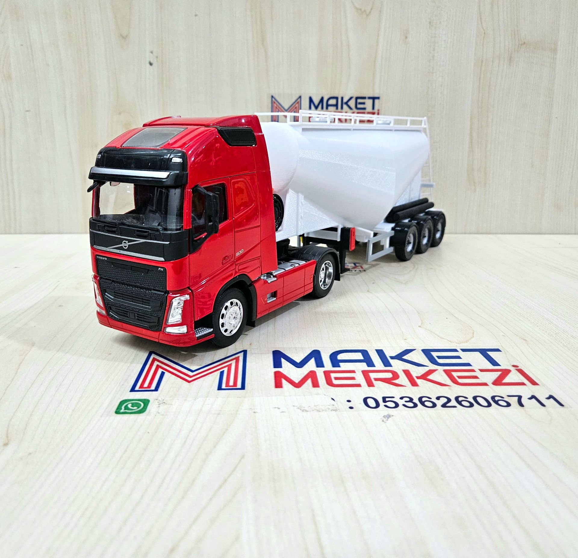 1/32 WELLY KIRMIZI VOLVO FH4 V TİPİ SİLOBAS TIR MAKETİ