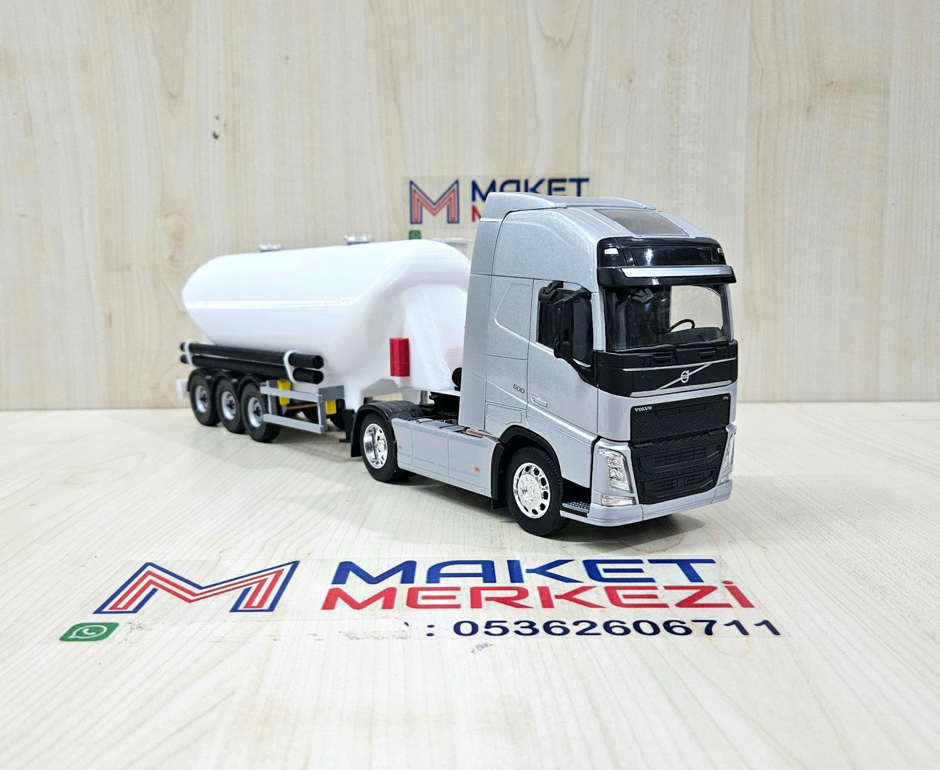 1/32 WELLY GRİ VOLVO FH4 W TİPİ DÜZ SİLOBAS TIR MAKETİ