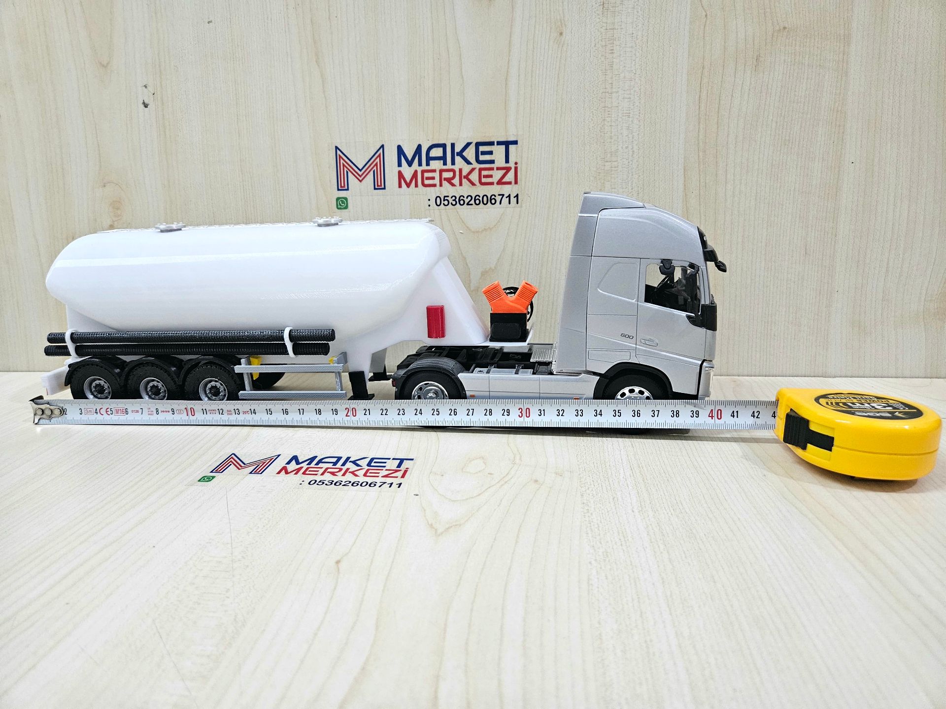 1/32 WELLY GRİ VOLVO FH4 W TİPİ DÜZ SİLOBAS TIR MAKETİ