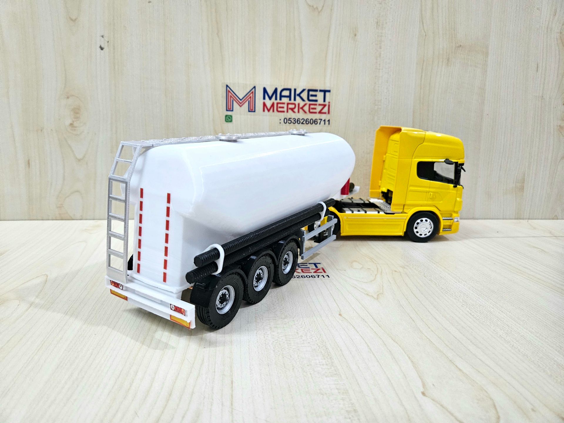 1/32 WELLY SARI SCANIA R730 W TİPİ DÜZ SİLOBAS TIR MAKETİ