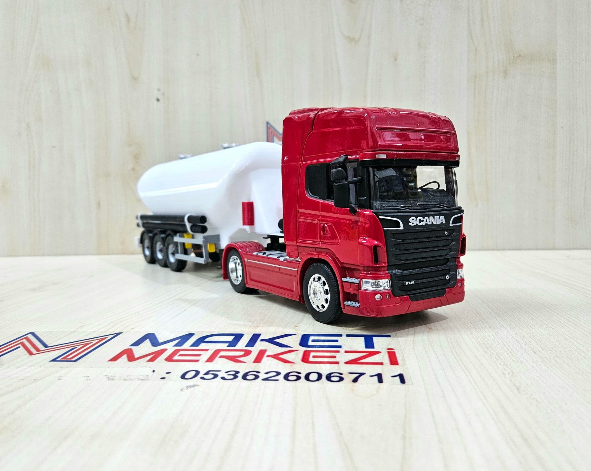 1/32 WELLY SCANIA R730 W TİPİ DÜZ SİLOBAS TIR MAKETİ