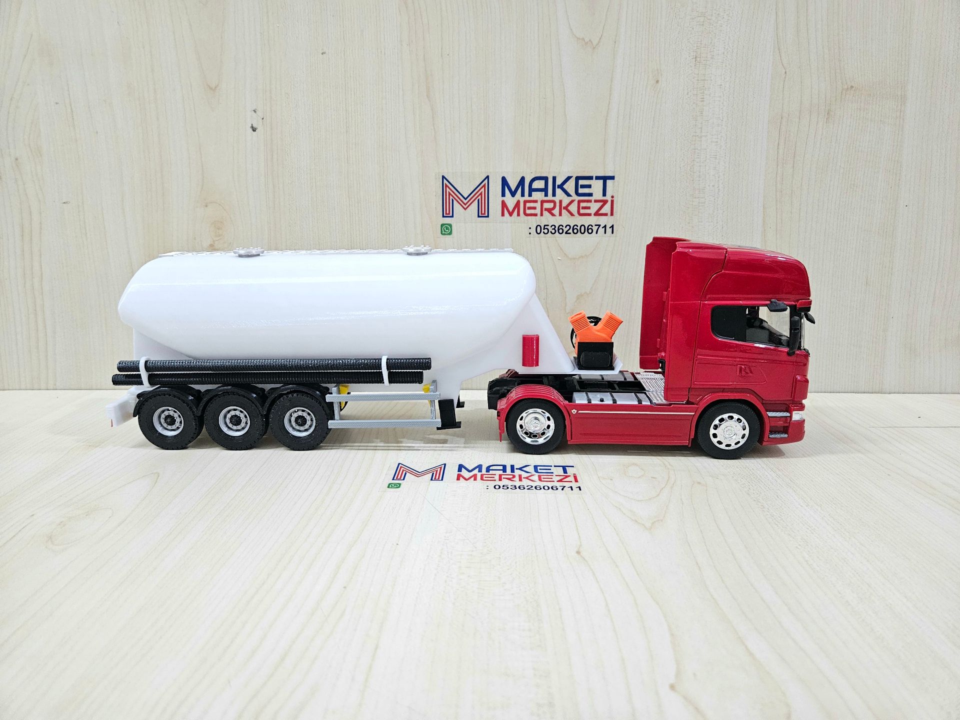 1/32 WELLY SCANIA R730 W TİPİ DÜZ SİLOBAS TIR MAKETİ