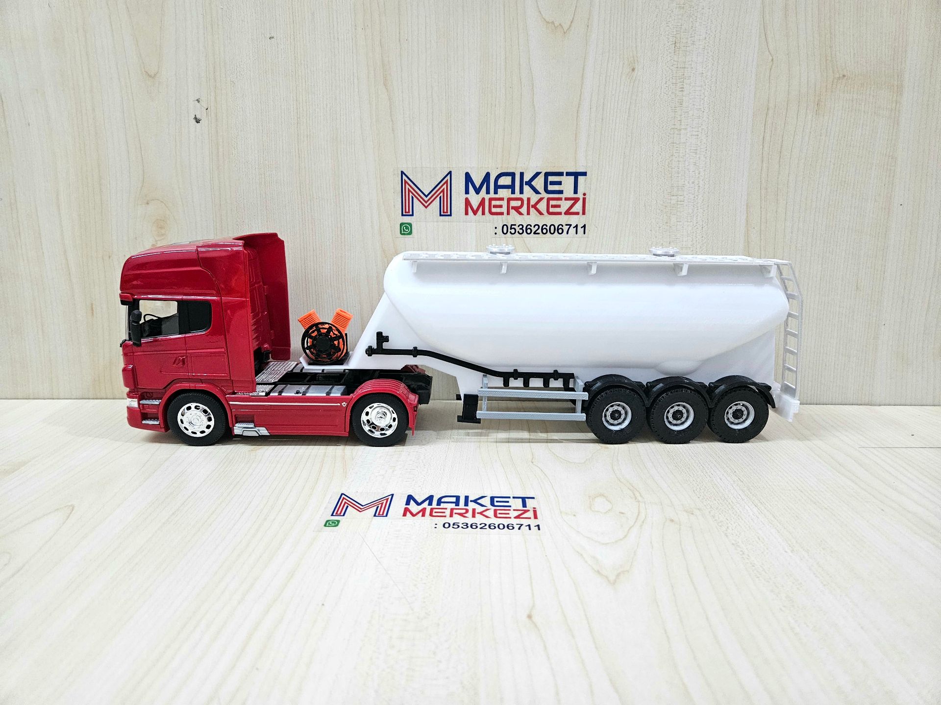 1/32 WELLY SCANIA R730 W TİPİ DÜZ SİLOBAS TIR MAKETİ