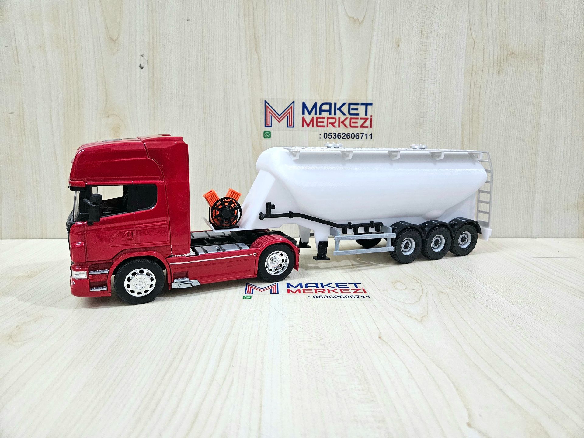1/32 WELLY SCANIA R730 W TİPİ DÜZ SİLOBAS TIR MAKETİ