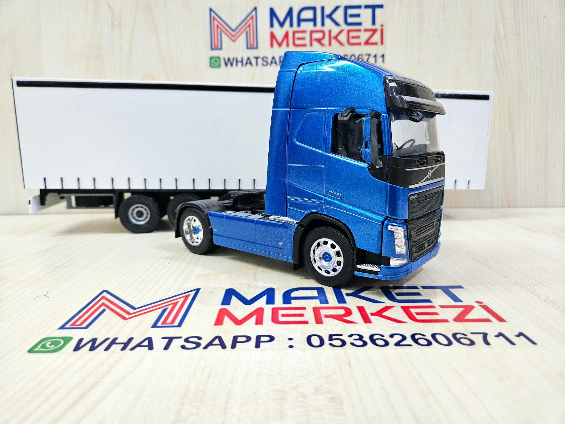 1/32 WELLY MAVİ VOLVO FH4 TENTE DORSELİ TIR