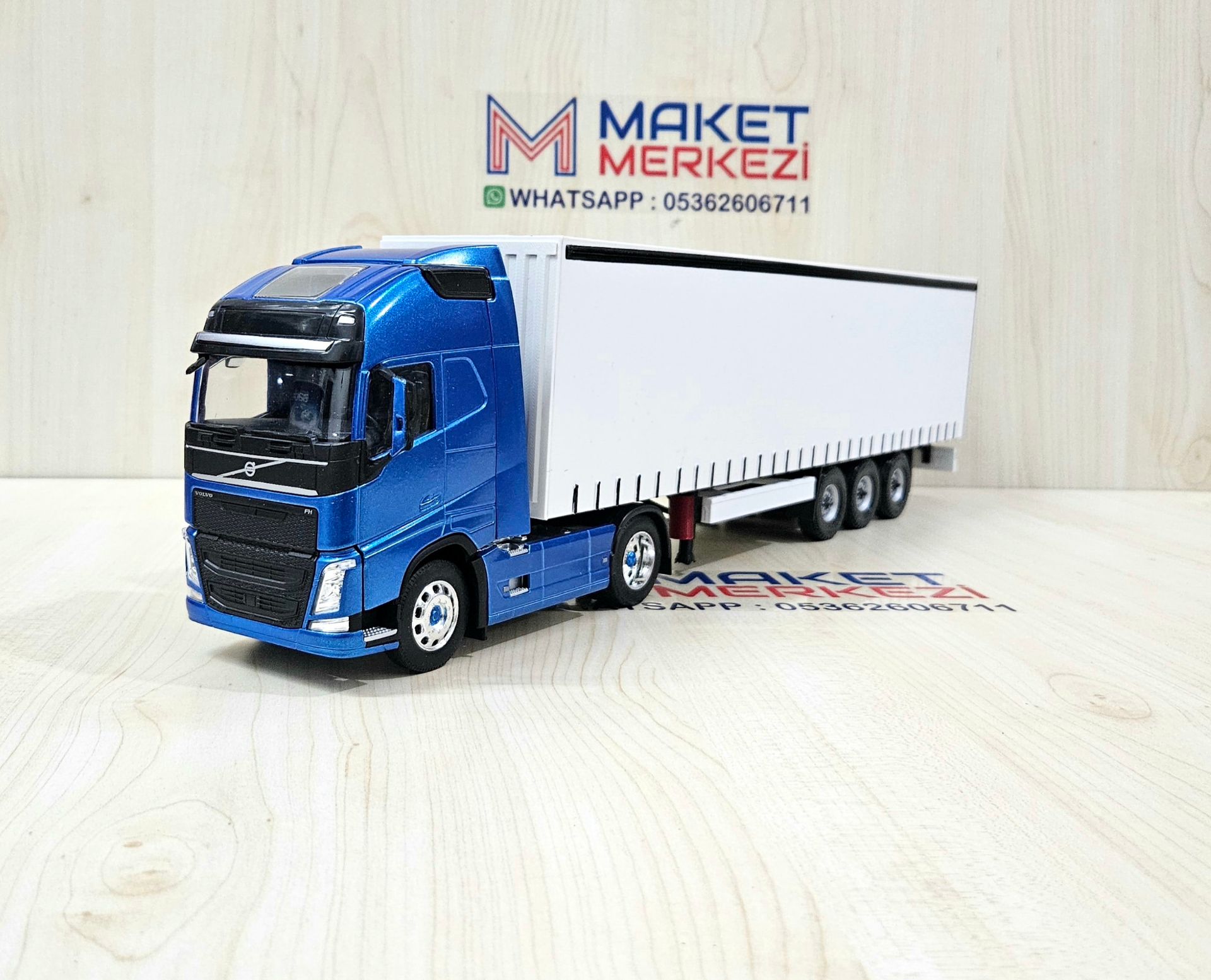 1/32 WELLY MAVİ VOLVO FH4 TENTE DORSELİ TIR