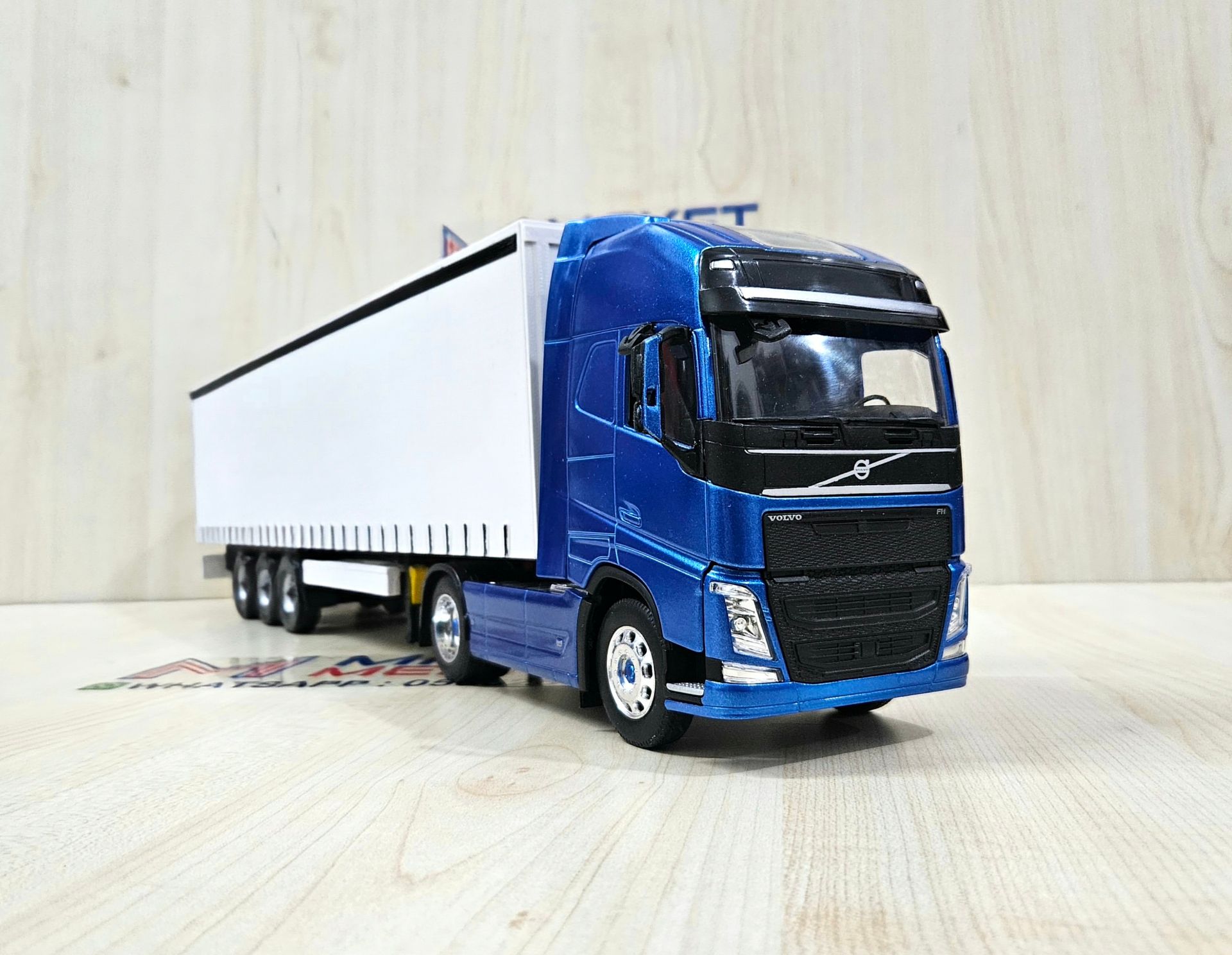 1/32 WELLY MAVİ VOLVO FH4 TENTE DORSELİ TIR