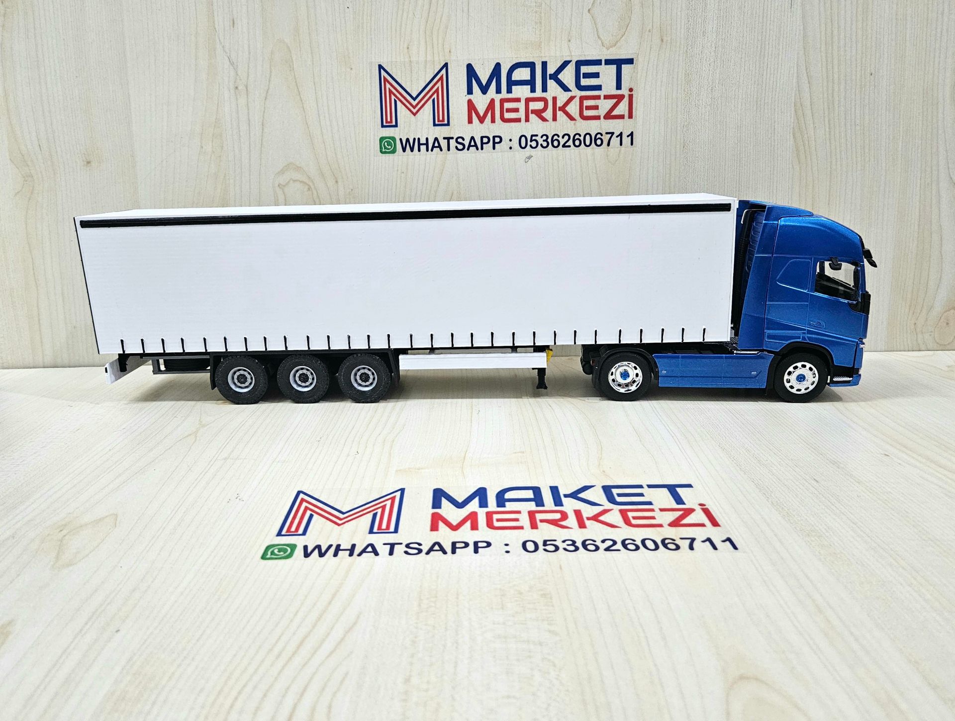 1/32 WELLY MAVİ VOLVO FH4 TENTE DORSELİ TIR
