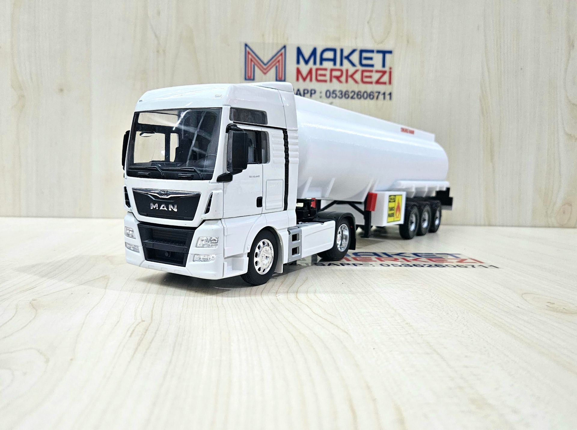 1/32 WELLY MAN TGX TANKER DORSELİ TIR