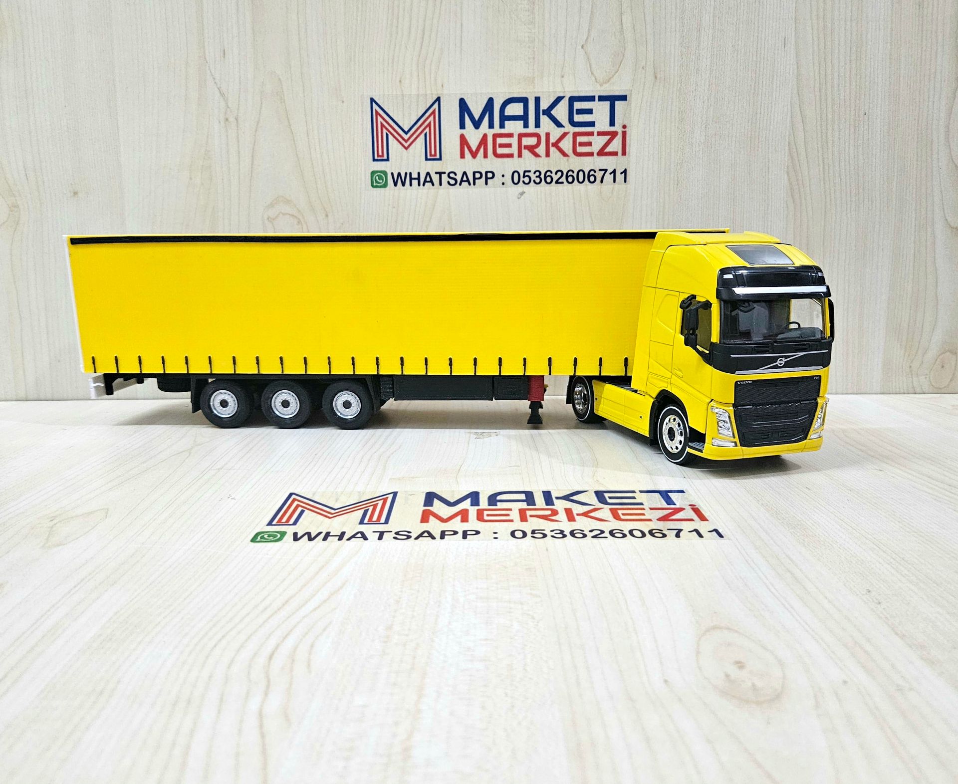 1/32 WELLY SARI VOLVO FH4 TENTE DORSELİ TIR MAKETİ