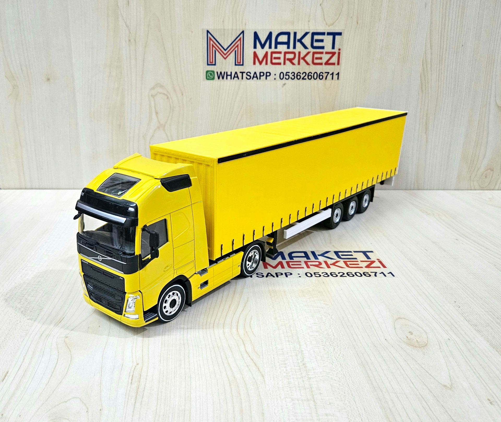 1/32 WELLY SARI VOLVO FH4 TENTE DORSELİ TIR MAKETİ