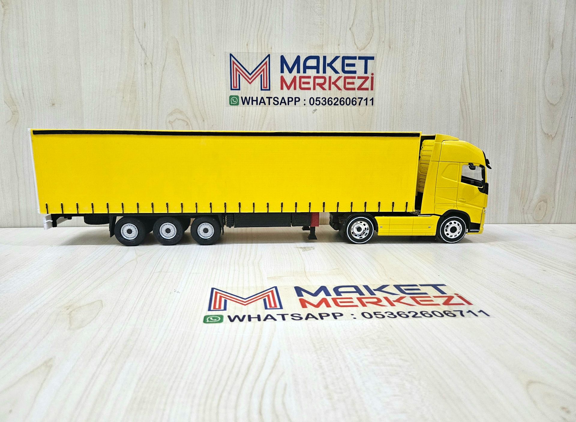 1/32 WELLY SARI VOLVO FH4 TENTE DORSELİ TIR MAKETİ
