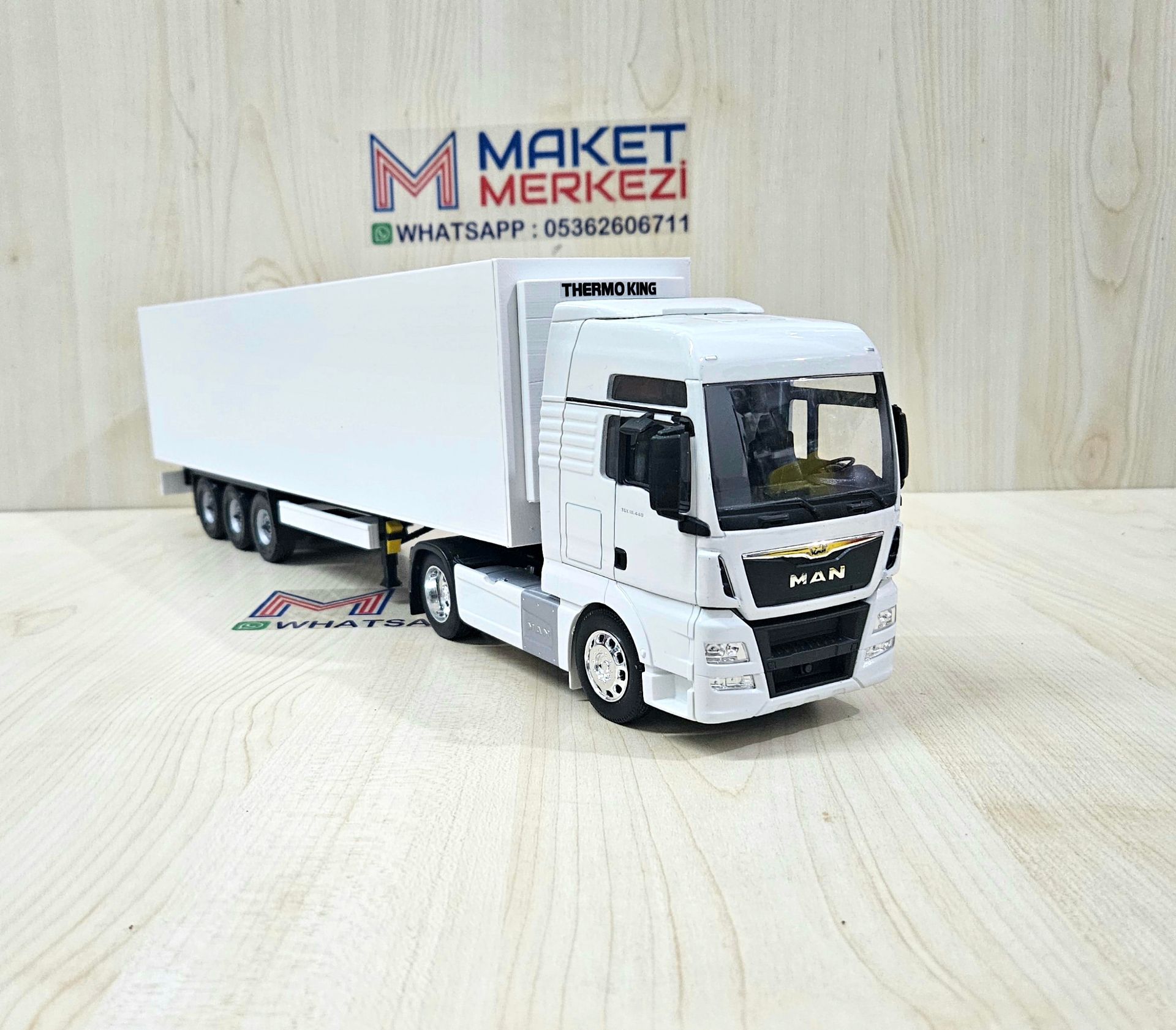 1/32 WELLY MAN TGX FRIGO DORSELİ TIR MAKETİ