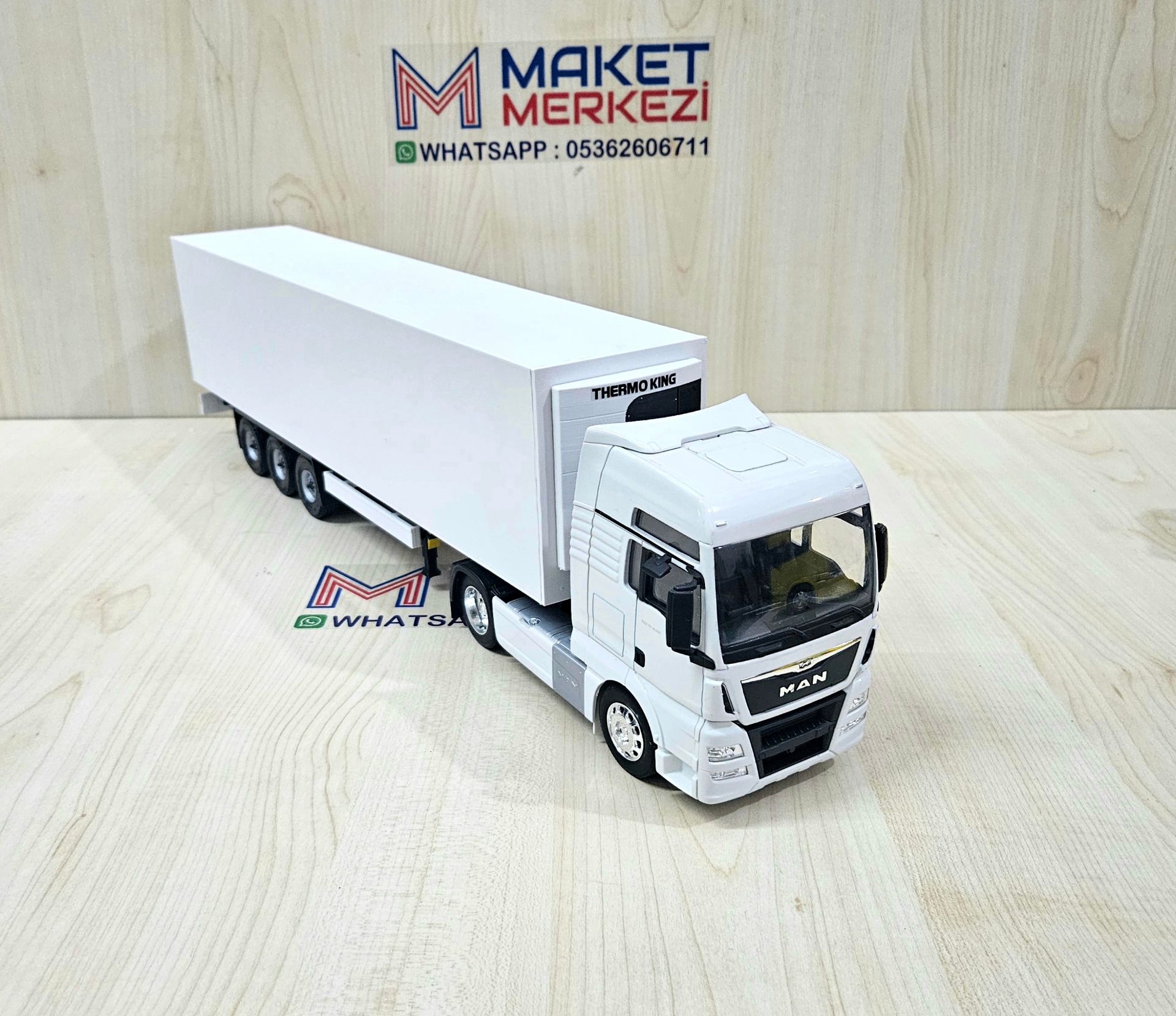1/32 WELLY MAN TGX FRIGO DORSELİ TIR MAKETİ