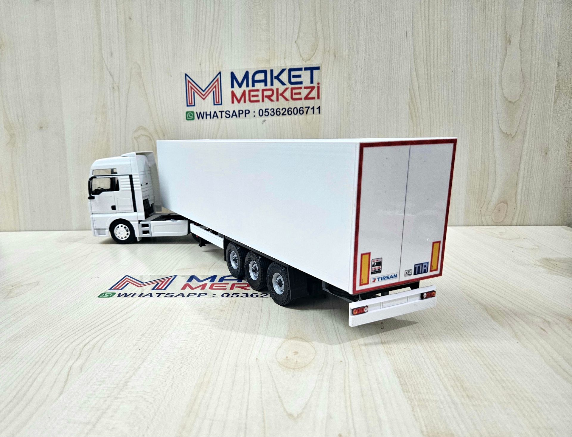 1/32 WELLY MAN TGX FRIGO DORSELİ TIR MAKETİ
