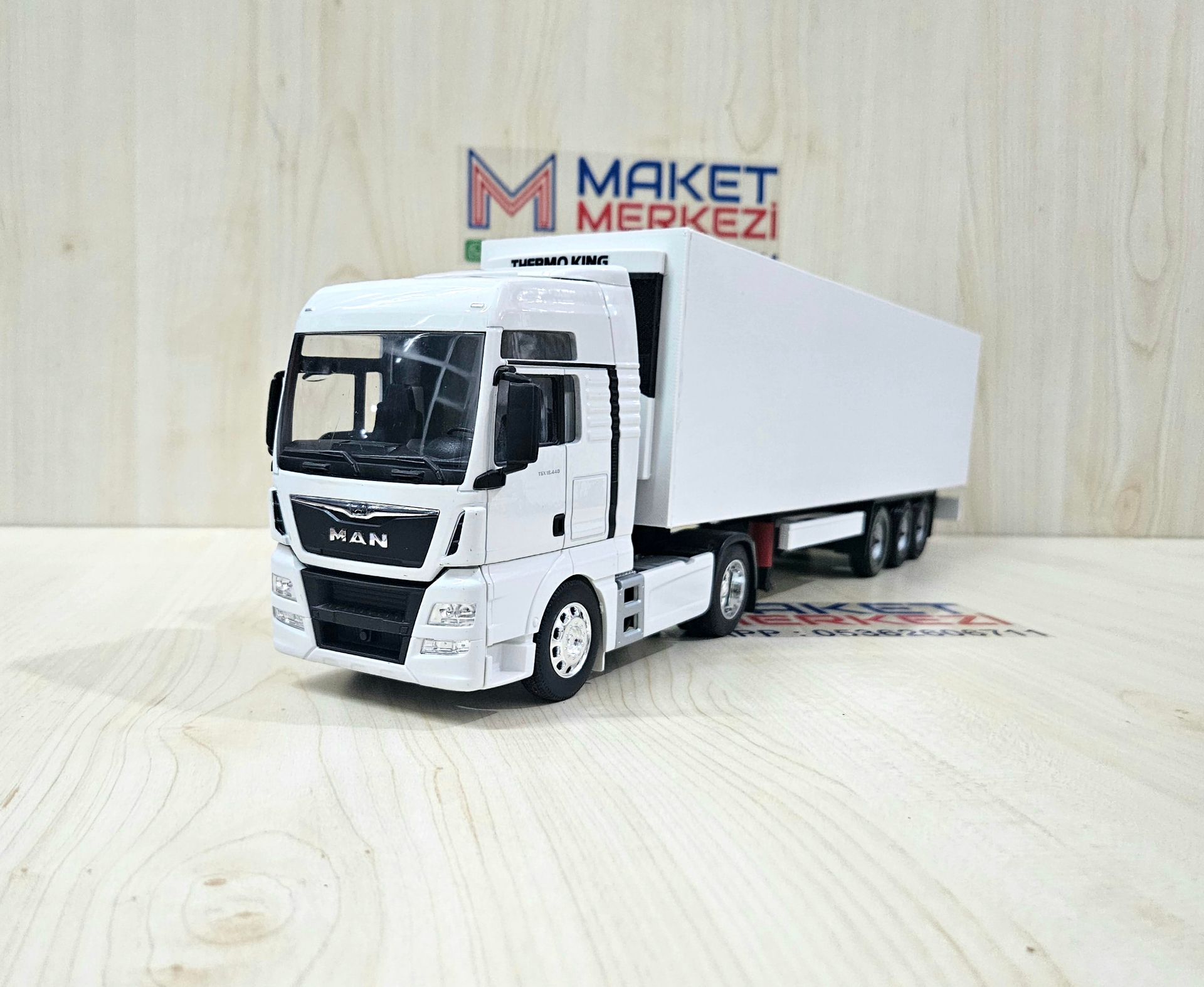 1/32 WELLY MAN TGX FRIGO DORSELİ TIR MAKETİ