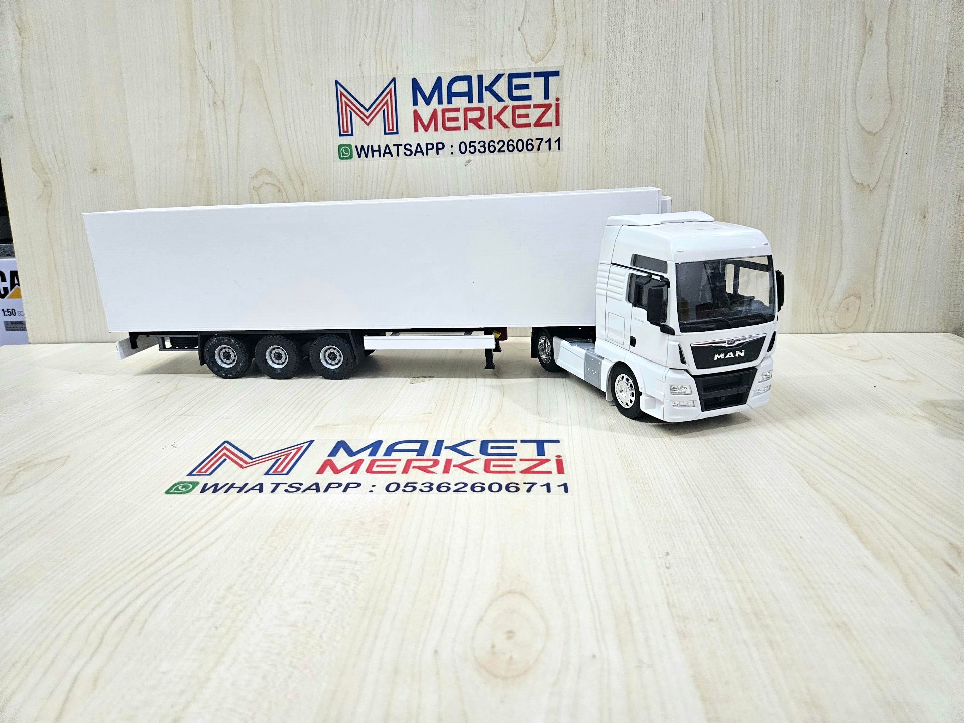 1/32 WELLY MAN TGX FRIGO DORSELİ TIR MAKETİ